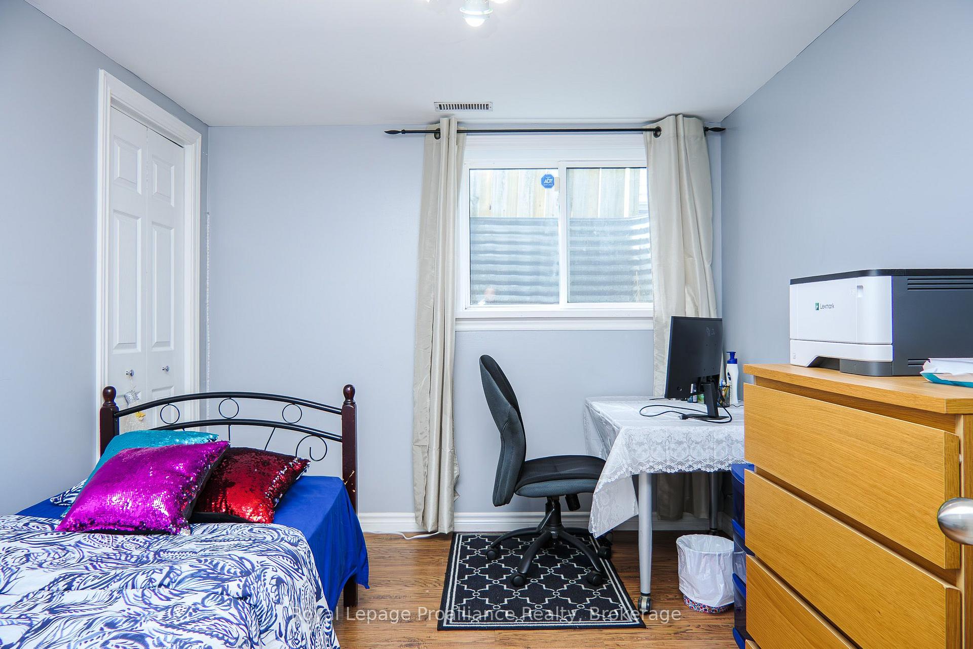 Photo 35 of 44 Ireland Drive, Quinte West, Trenton Ward — HOMEH