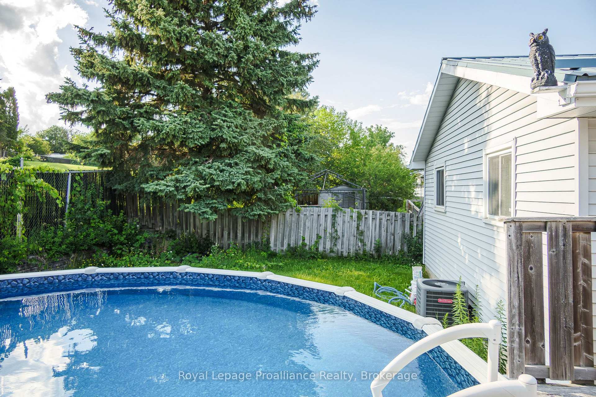 Photo 40 of 44 Ireland Drive, Quinte West, Trenton Ward — HOMEH