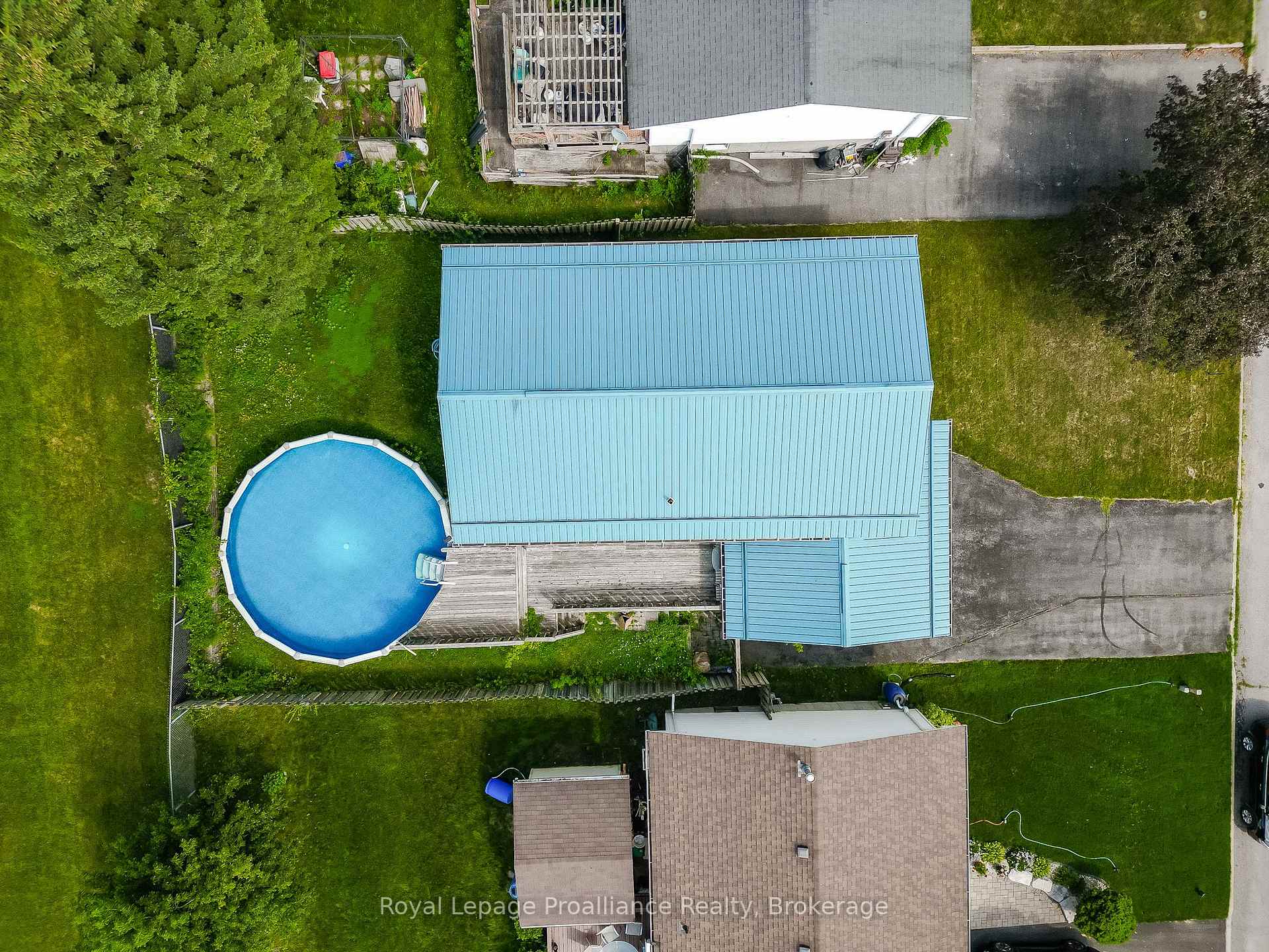 Photo 42 of 44 Ireland Drive, Quinte West, Trenton Ward — HOMEH