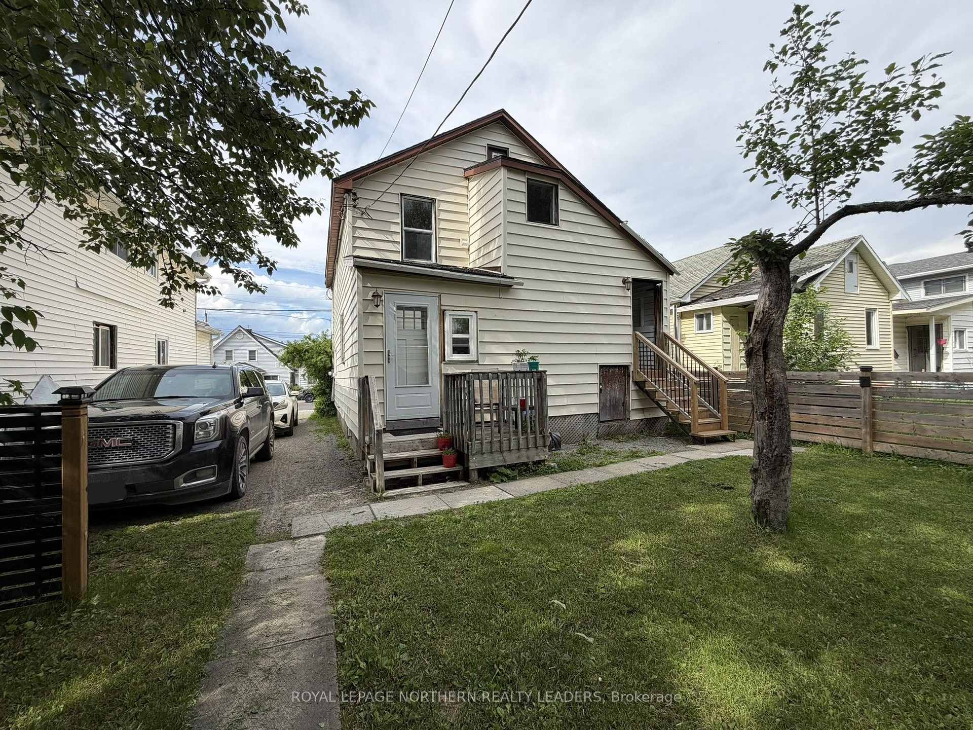 Photo 21 of 104 Fourth Avenue, Timmins, SCH - Main Area — HOMEH