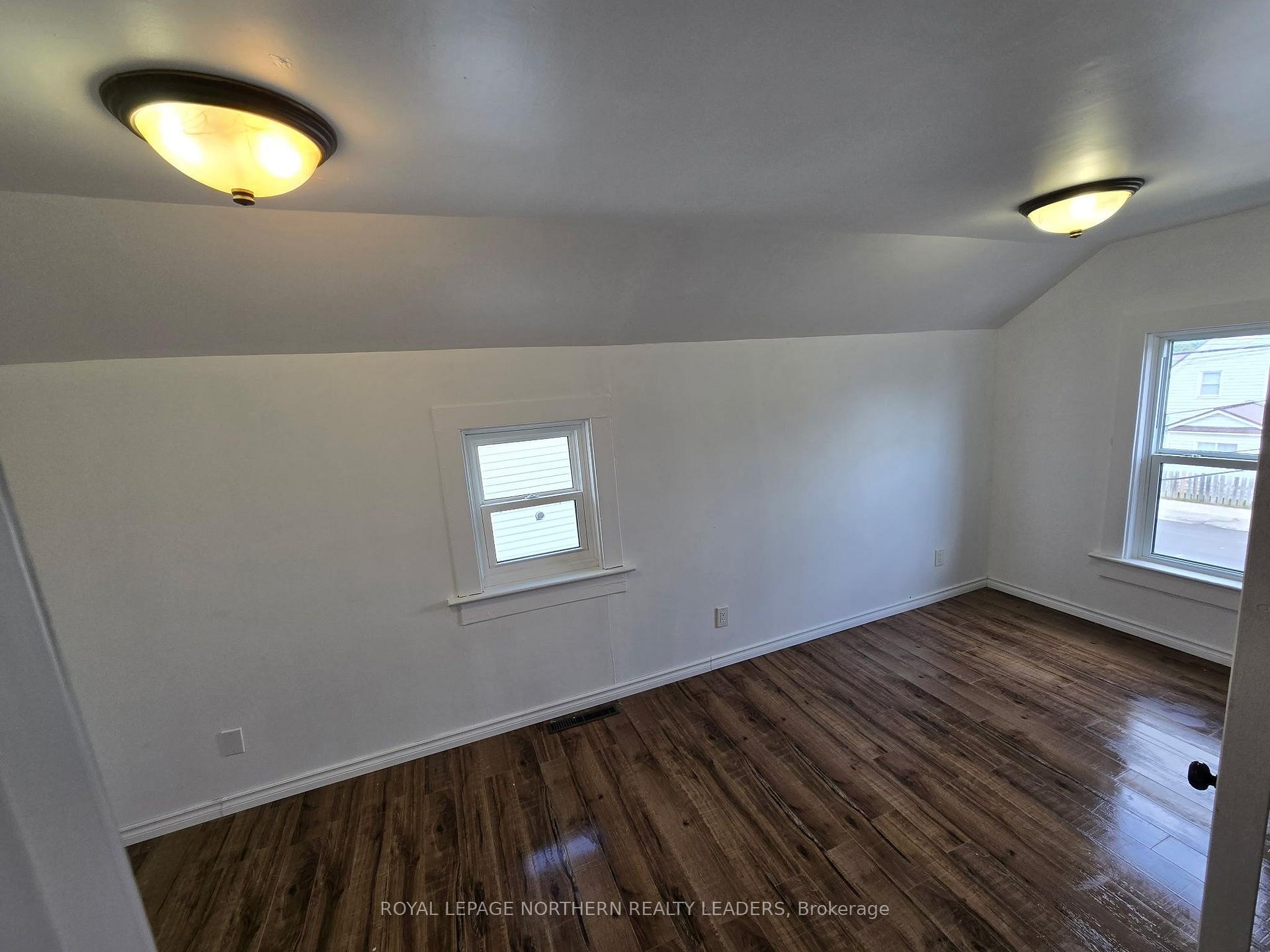 Photo 5 of 104 Fourth Avenue, Timmins, SCH - Main Area — HOMEH