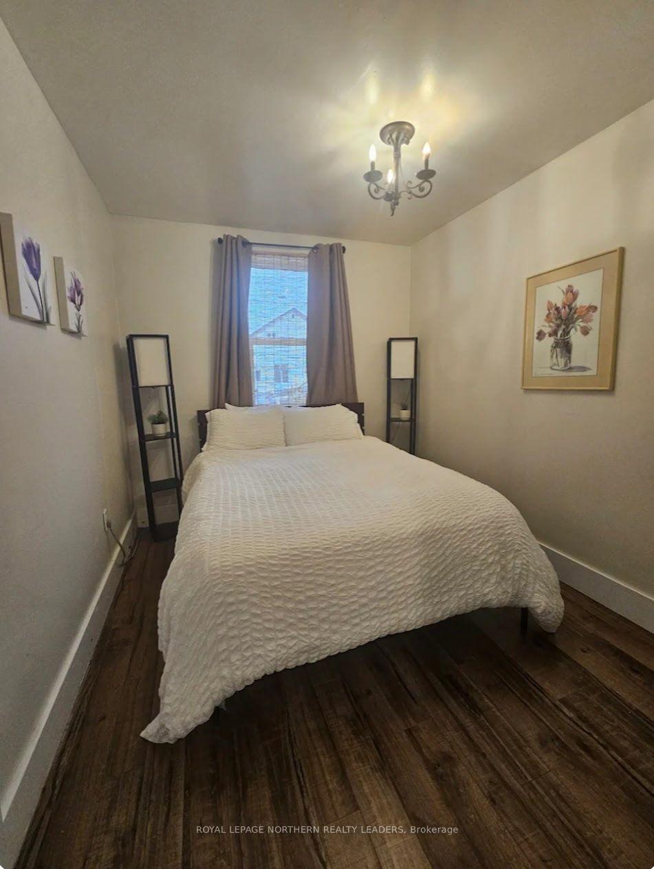 Photo 12 of 104 Fourth Avenue, Timmins, SCH - Main Area — HOMEH