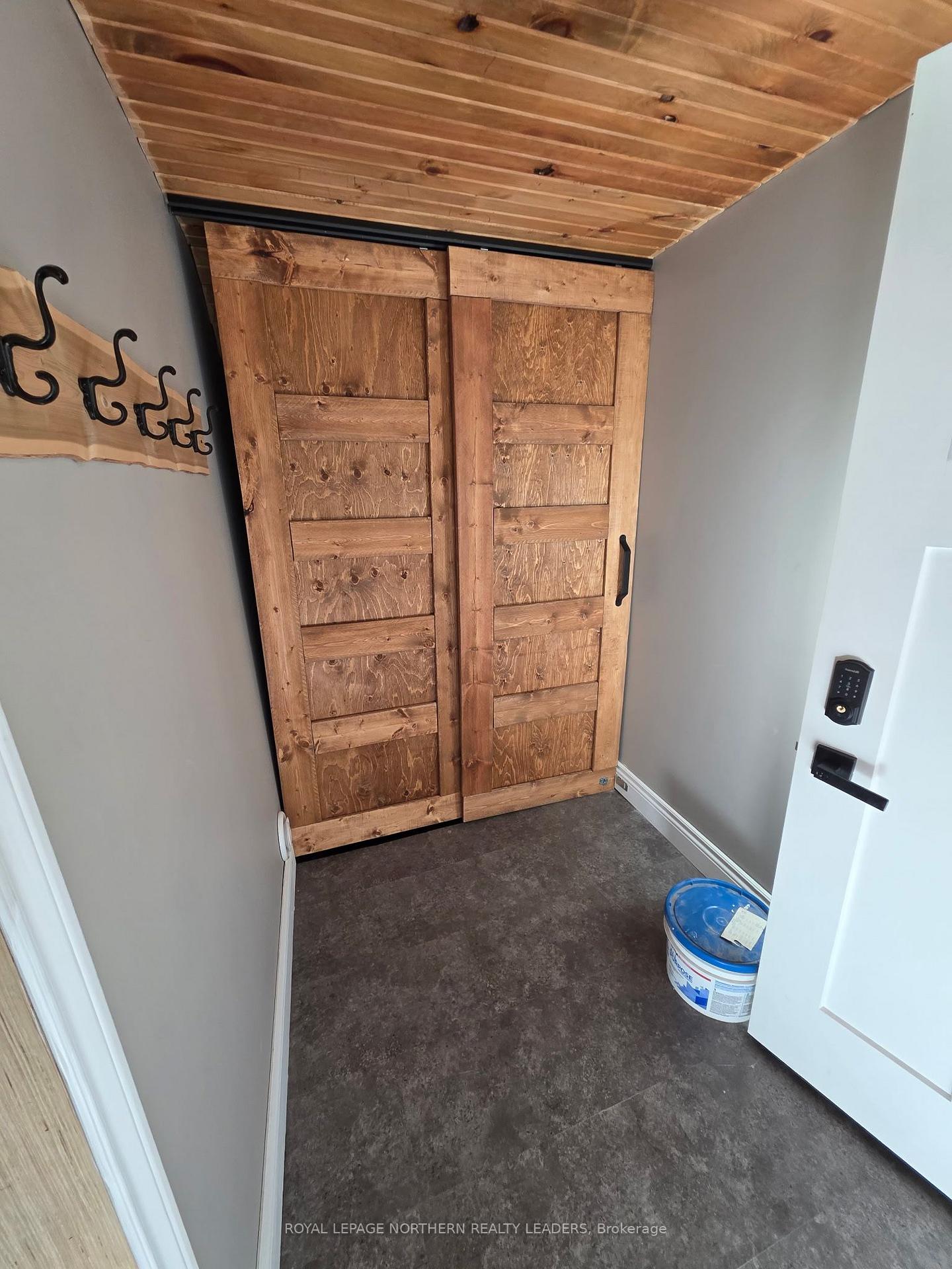 Photo 19 of 104 Fourth Avenue, Timmins, SCH - Main Area — HOMEH