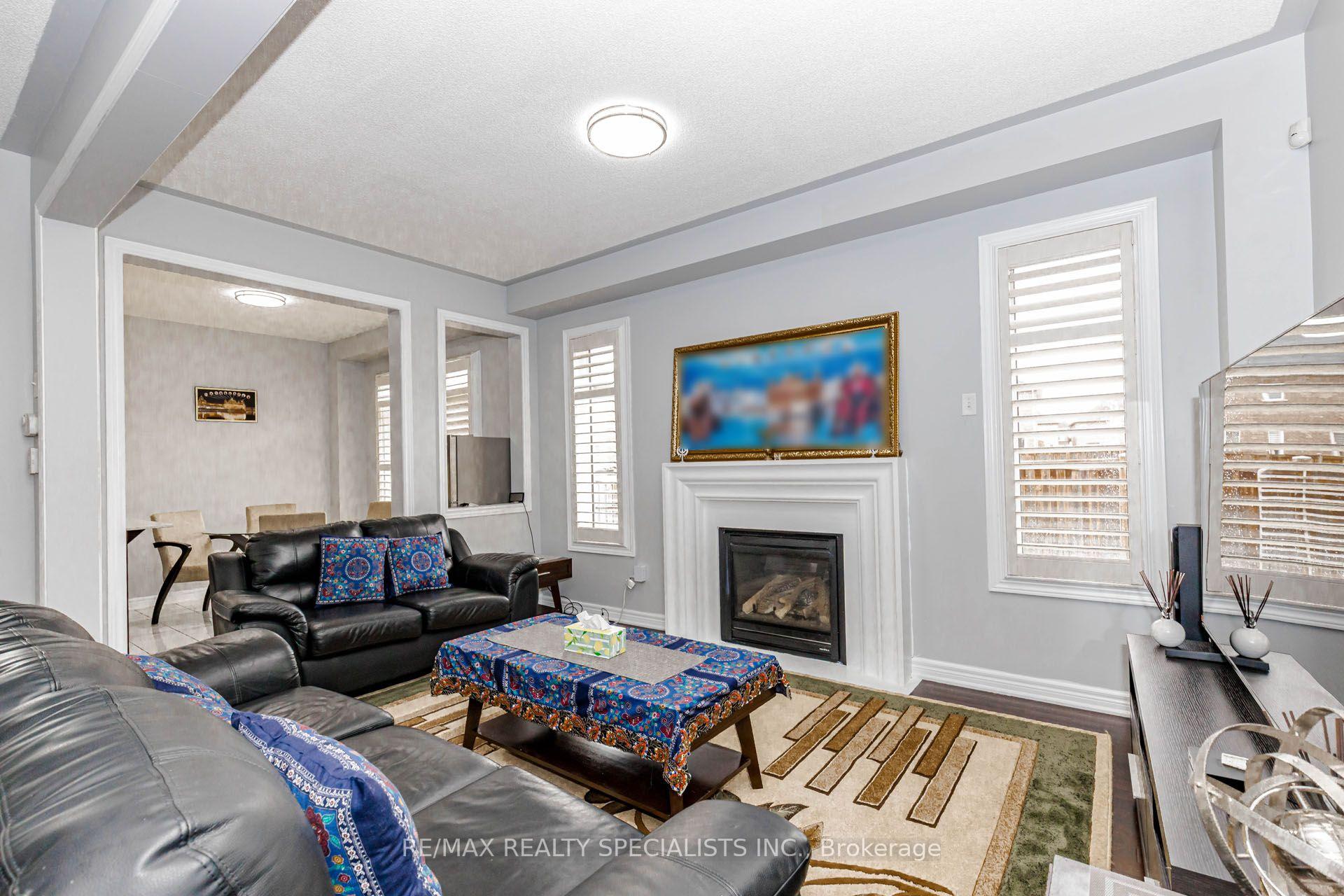 Photo 8 of 182 Allegro Drive, Brampton, Credit Valley — HOMEH