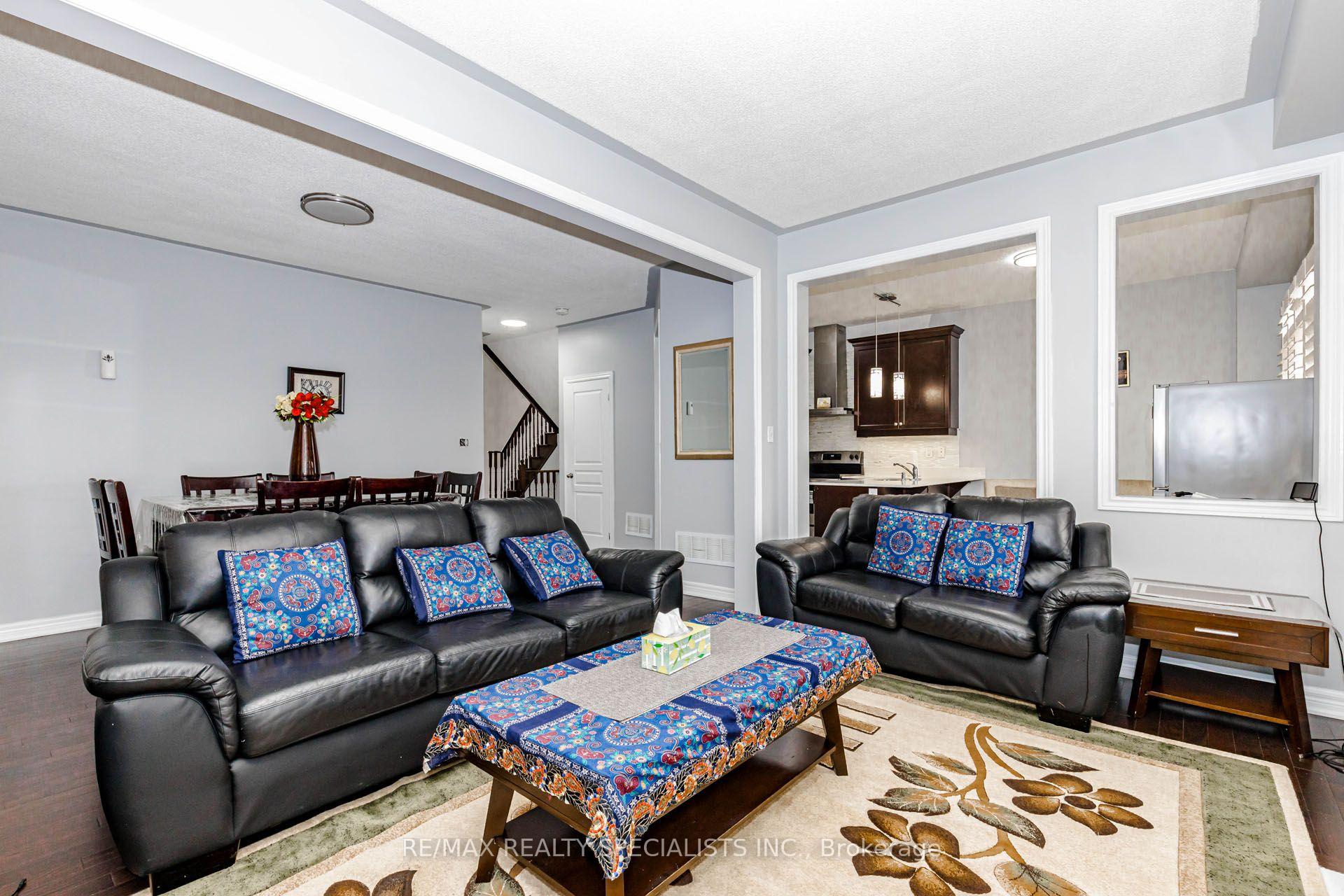 Photo 10 of 182 Allegro Drive, Brampton, Credit Valley — HOMEH