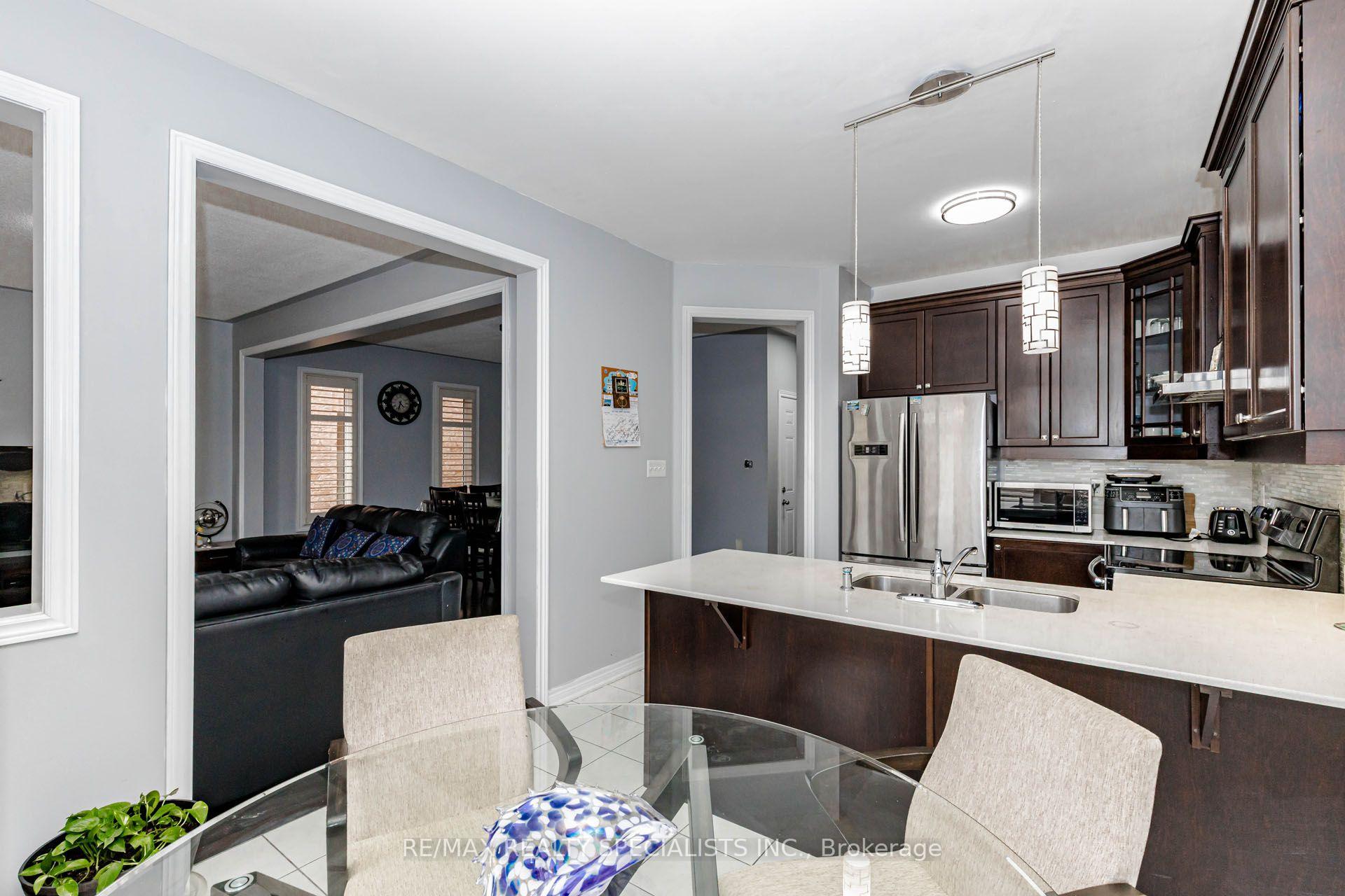 Photo 17 of 182 Allegro Drive, Brampton, Credit Valley — HOMEH