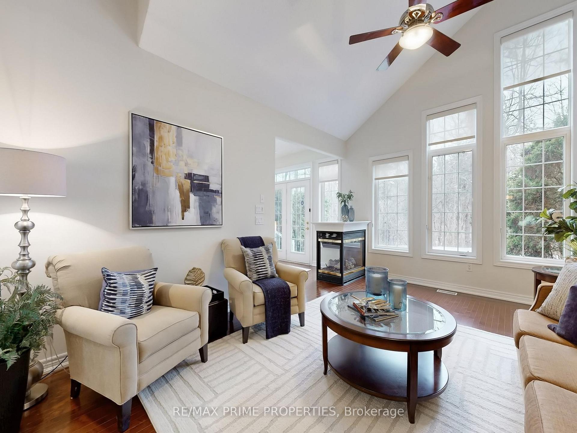 Photo 33 of Unit 18, 11 Berczy Creek Way, Markham, Cachet — HOMEH