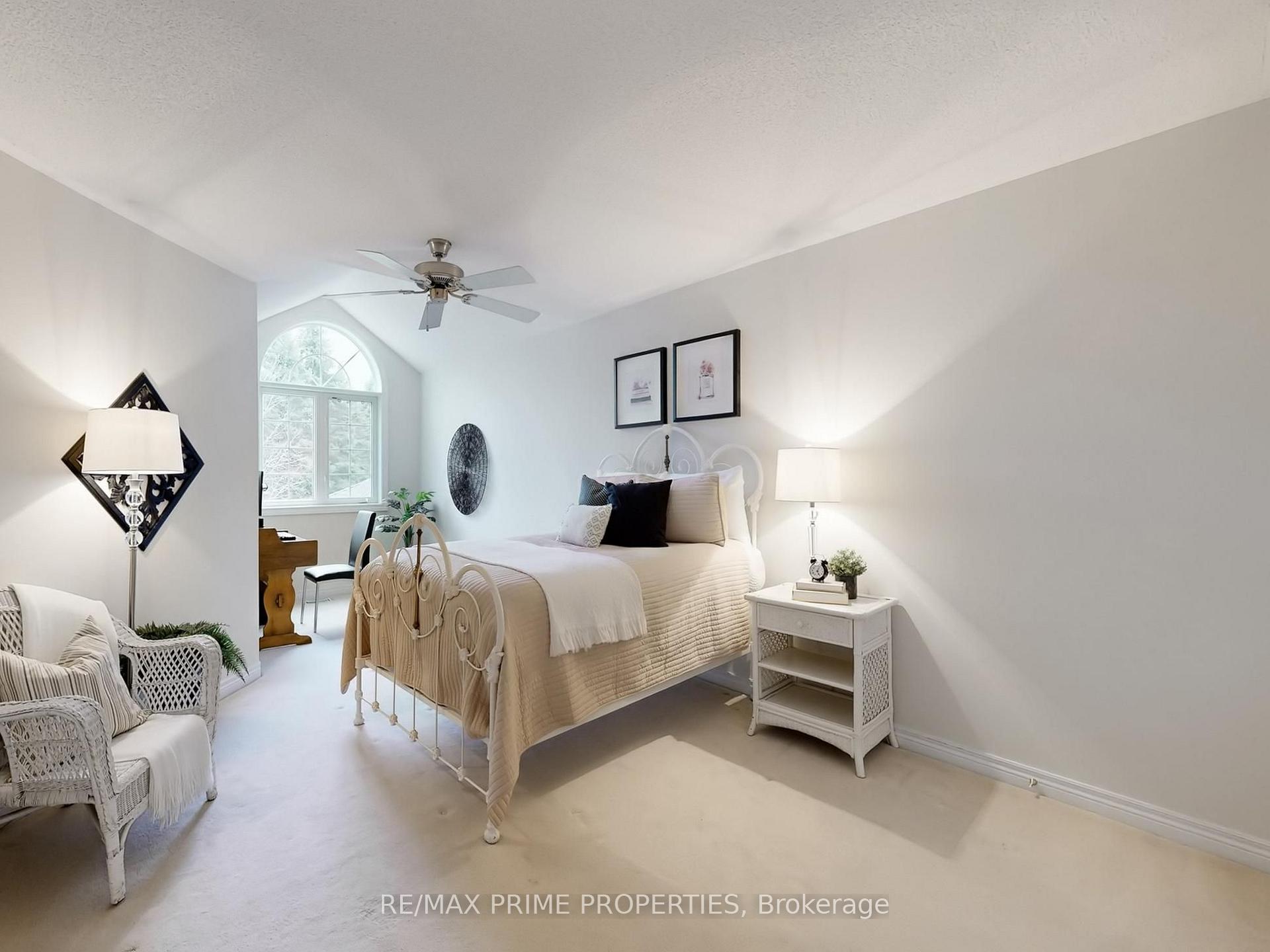 Photo 48 of Unit 18, 11 Berczy Creek Way, Markham, Cachet — HOMEH