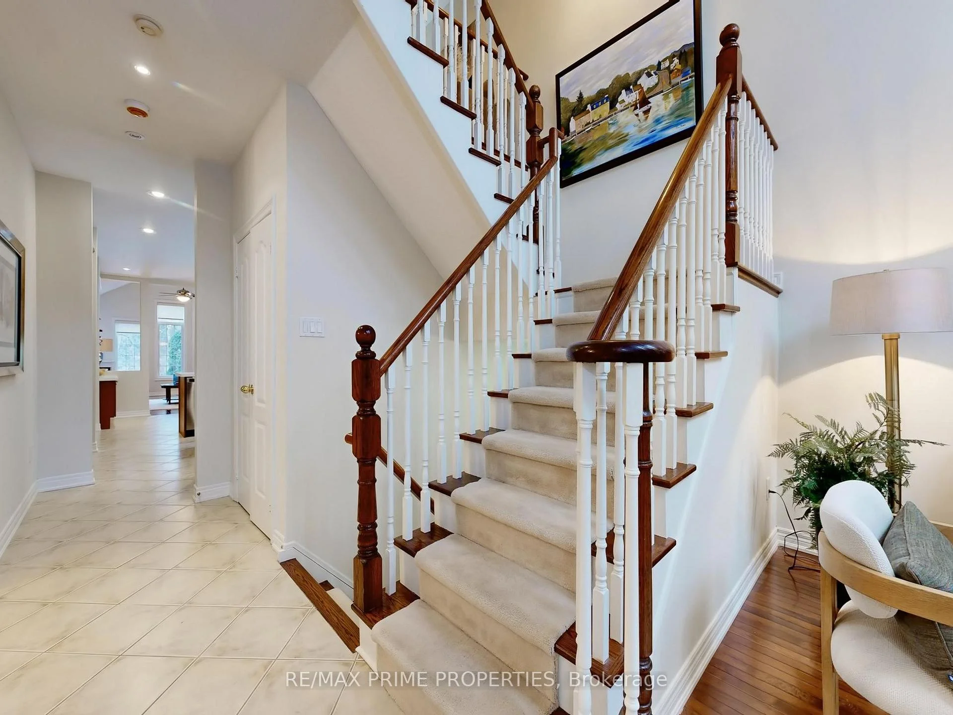Photo 9 of Unit 18, 11 Berczy Creek Way, Markham, Cachet — HOMEH