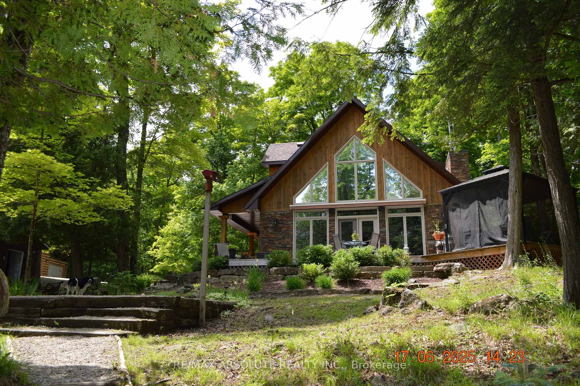 Photo 3 of 1091 Carson Trail Road, North Frontenac — HOMEH