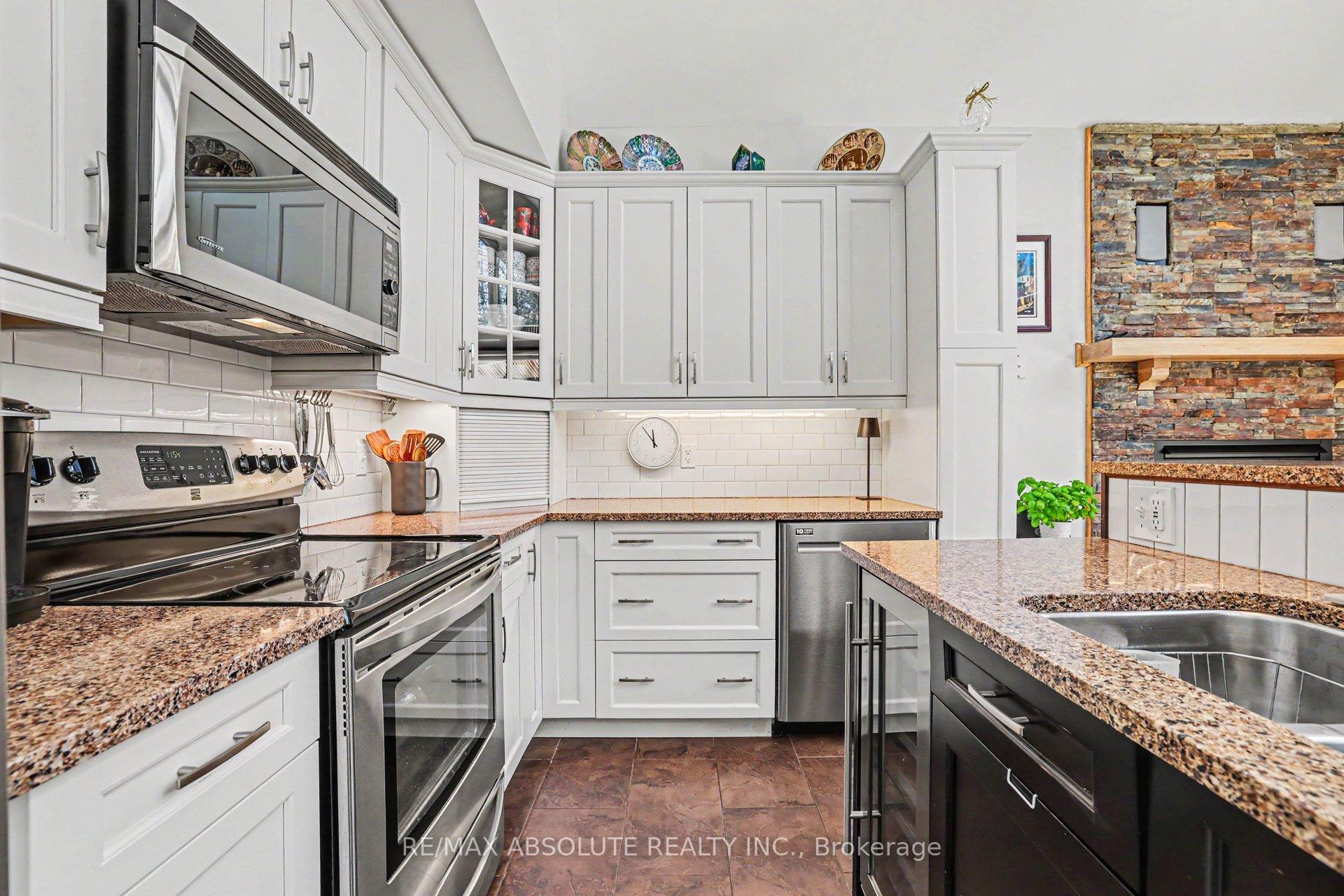 Photo 11 of 1091 Carson Trail Road, North Frontenac — HOMEH