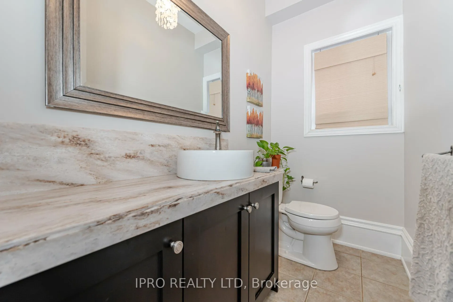 Photo 10 of 82 Joseph Crescent, Barrie, Painswick South — HOMEH