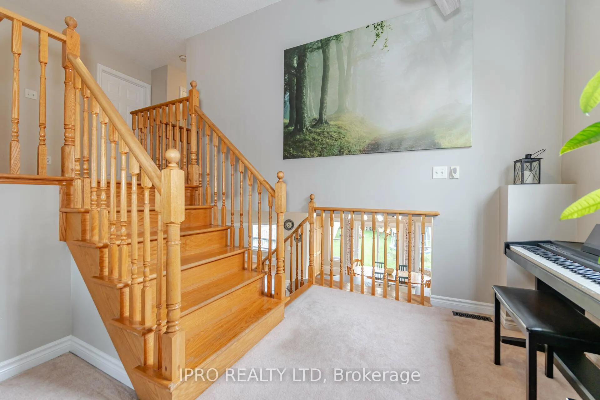 Photo 14 of 82 Joseph Crescent, Barrie, Painswick South — HOMEH