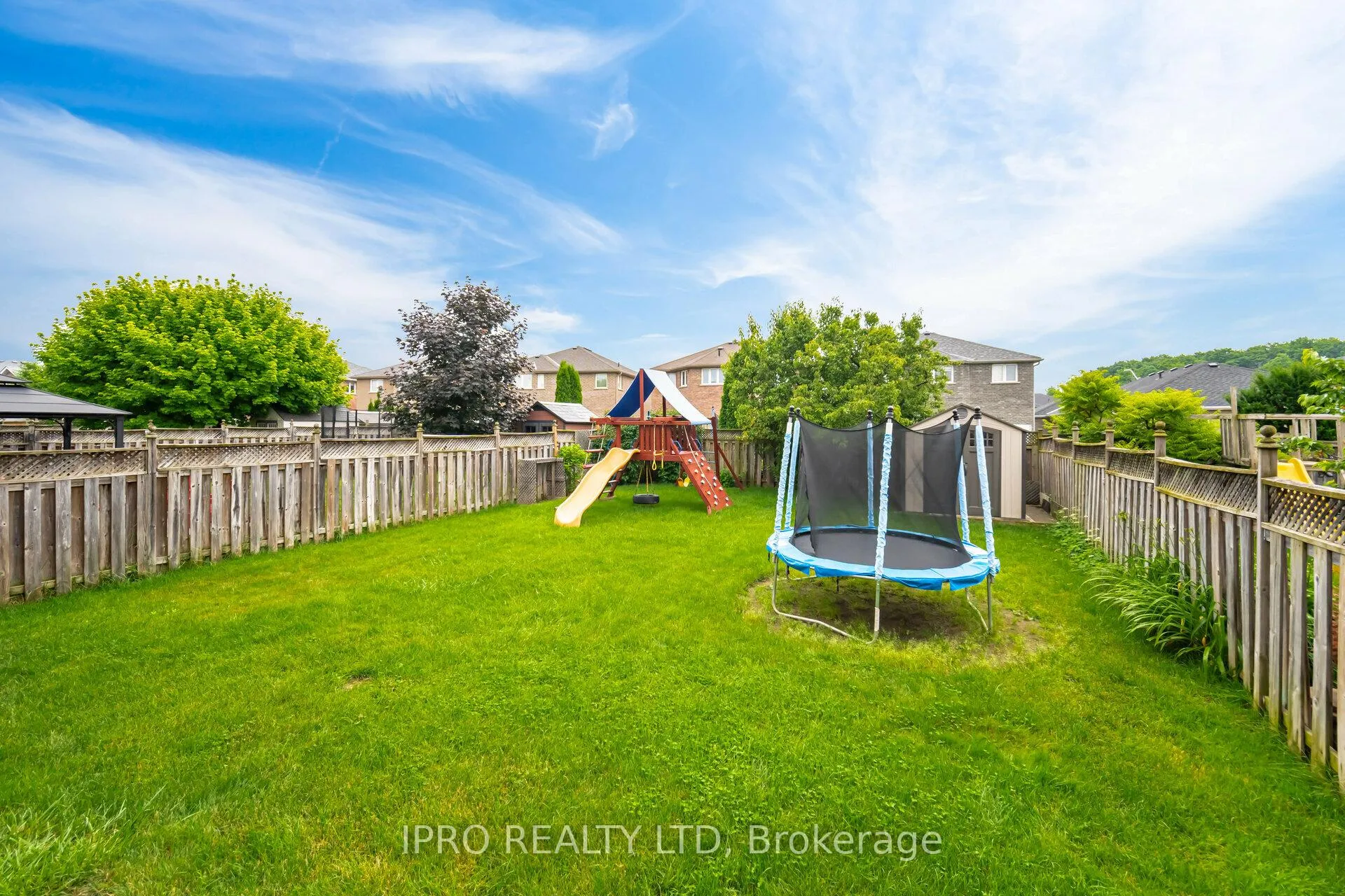 Photo 29 of 82 Joseph Crescent, Barrie, Painswick South — HOMEH