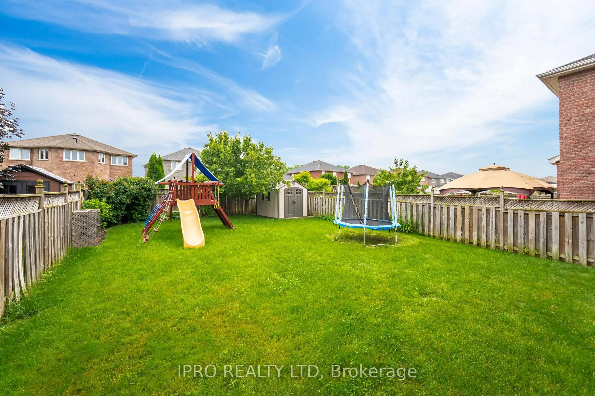 Photo 30 of 82 Joseph Crescent, Barrie, Painswick South — HOMEH