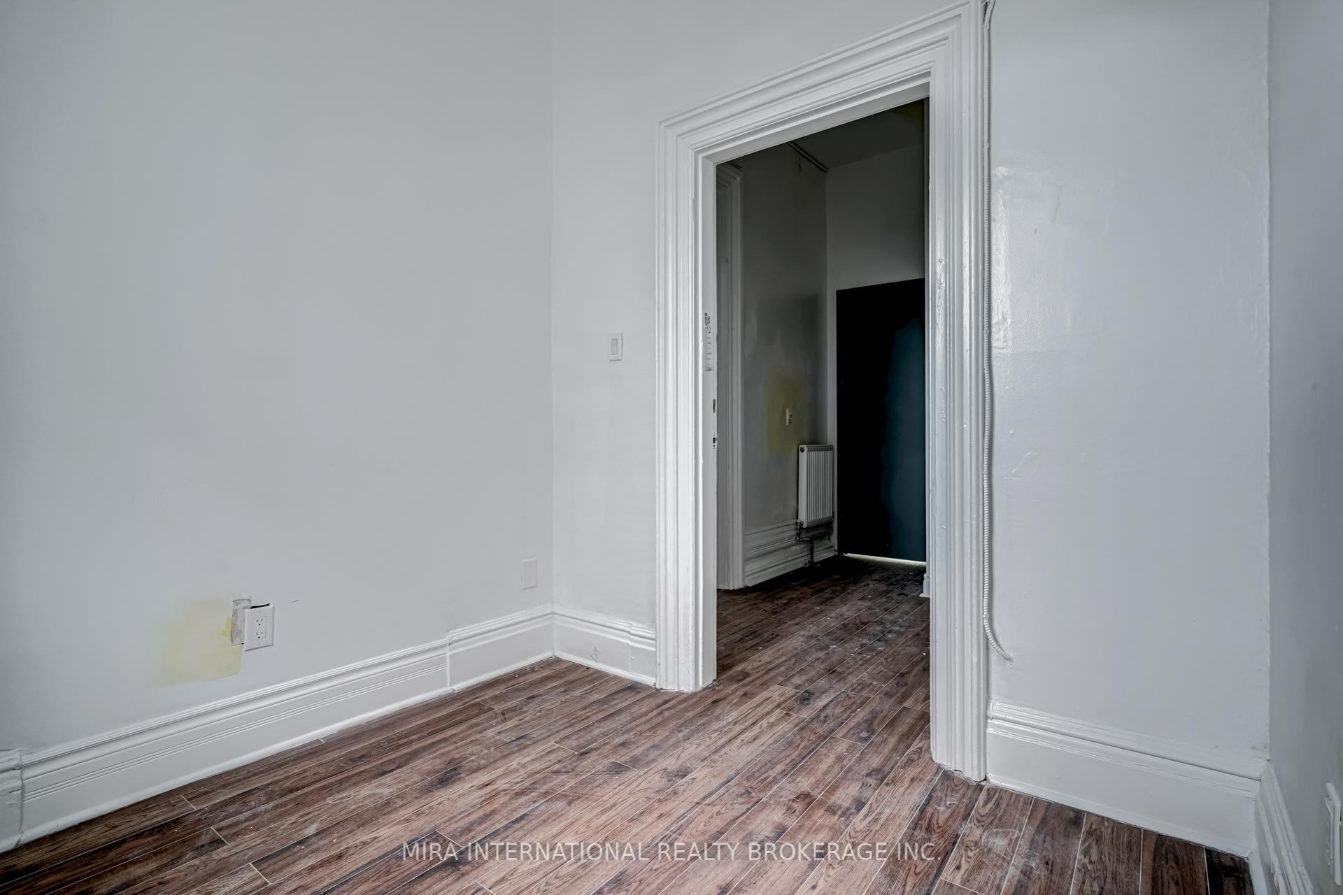 Photo 4 of Unit 301, 180 Sherbourne Street, Toronto, Moss Park — HOMEH