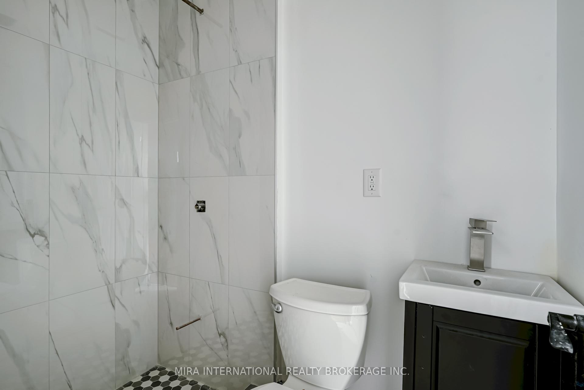 Photo 8 of Unit 301, 180 Sherbourne Street, Toronto, Moss Park — HOMEH