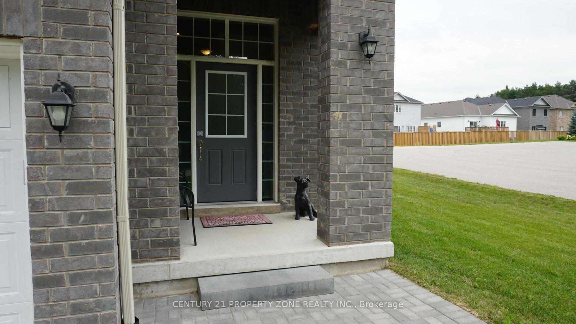 Photo 4 of 227 Mowat Street N, Clearview, Stayner — HOMEH