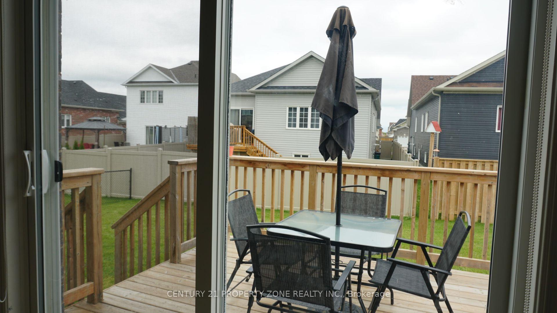 Photo 24 of 227 Mowat Street N, Clearview, Stayner — HOMEH