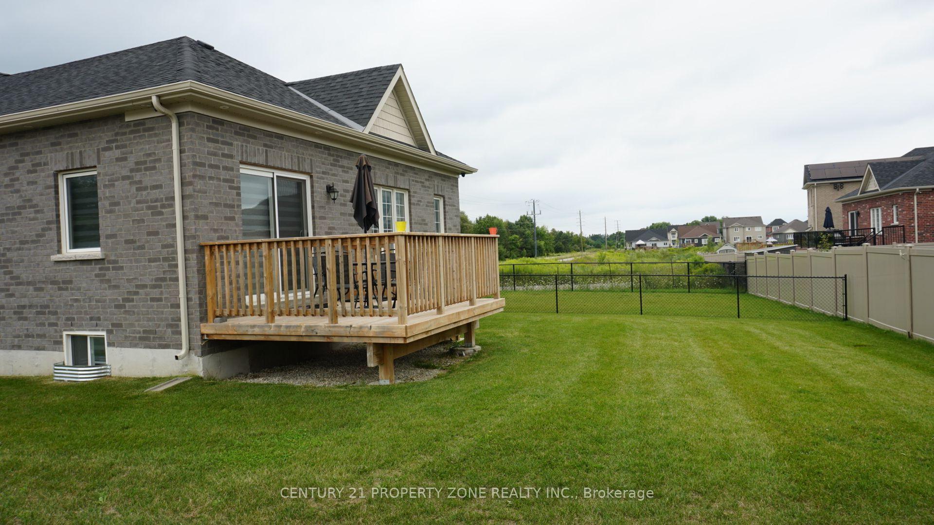 Photo 29 of 227 Mowat Street N, Clearview, Stayner — HOMEH