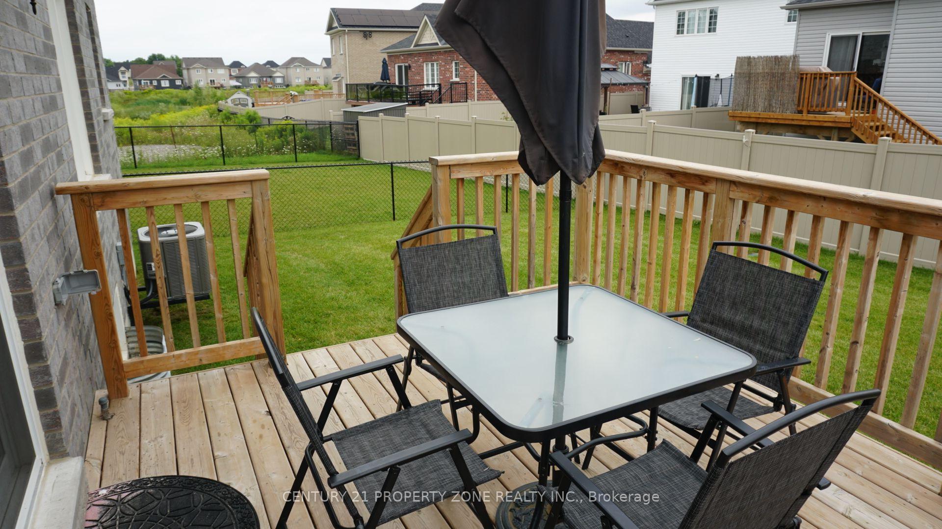 Photo 30 of 227 Mowat Street N, Clearview, Stayner — HOMEH