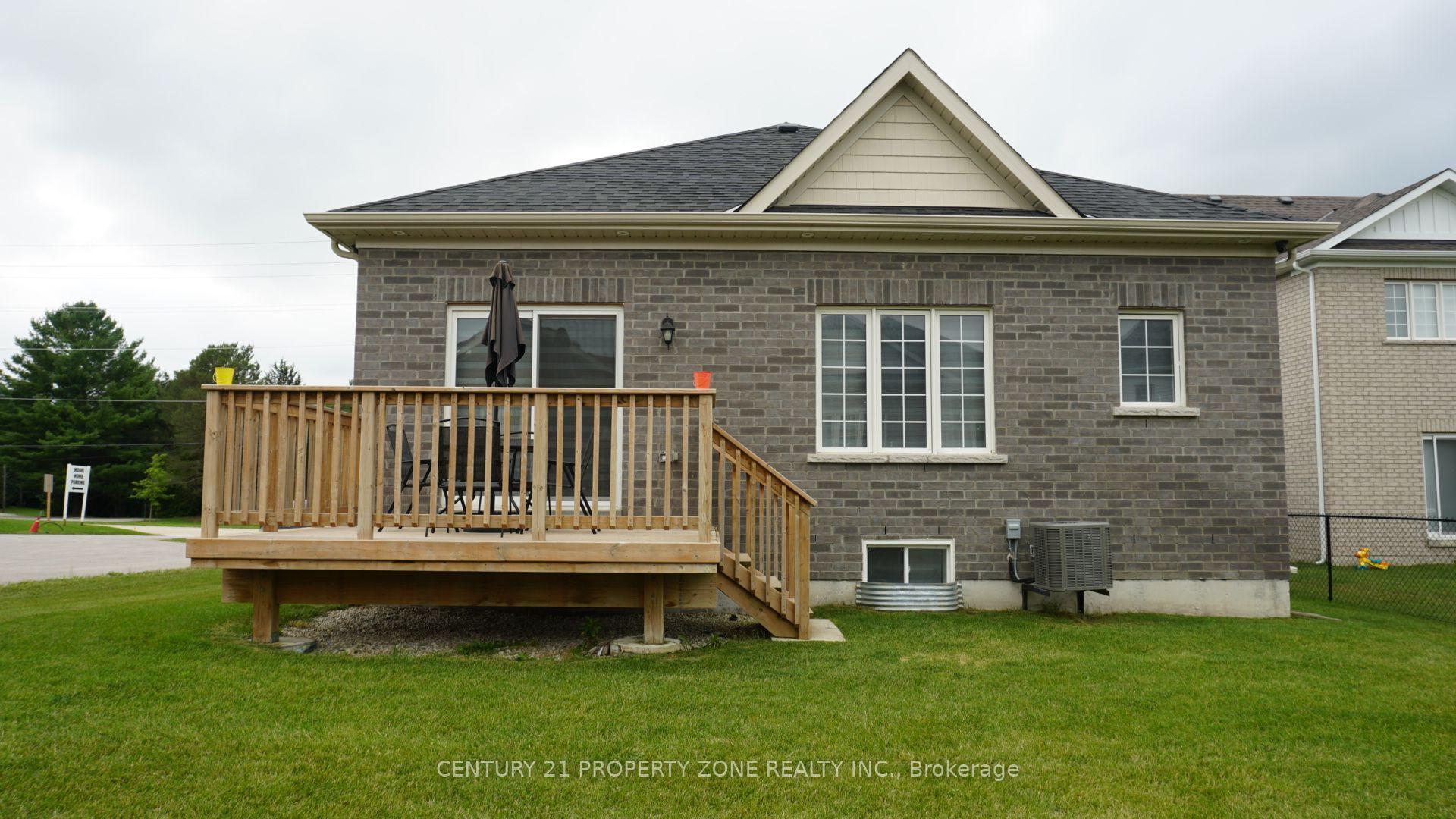 Photo 32 of 227 Mowat Street N, Clearview, Stayner — HOMEH