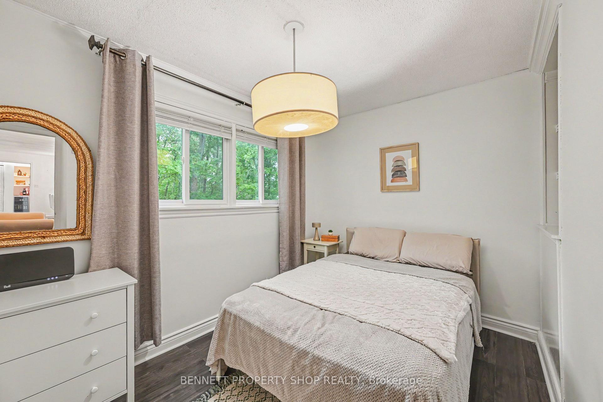 Photo 10 of 102 Moorhead Drive, Ottawa, Fitzroy — HOMEH