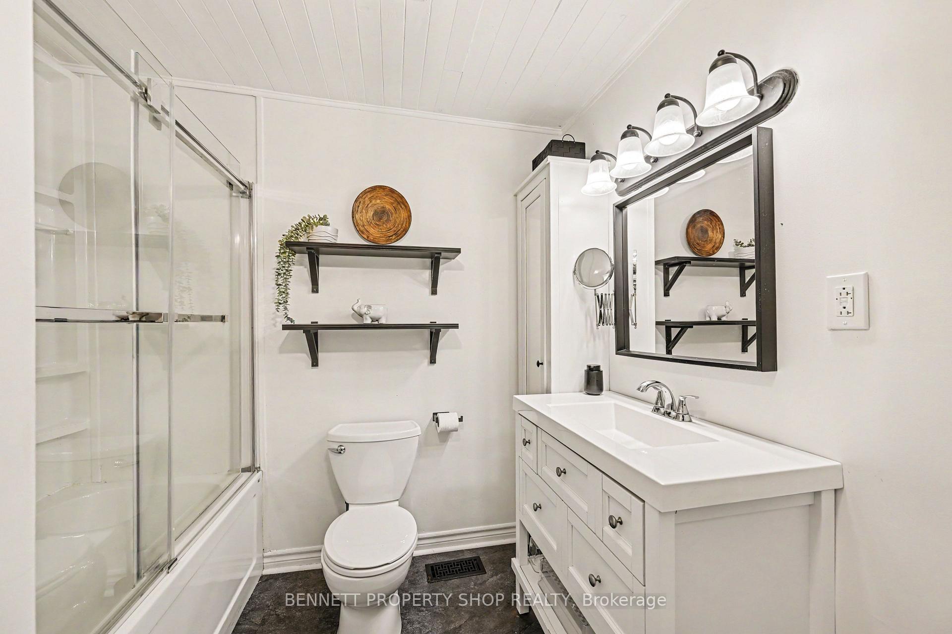 Photo 12 of 102 Moorhead Drive, Ottawa, Fitzroy — HOMEH