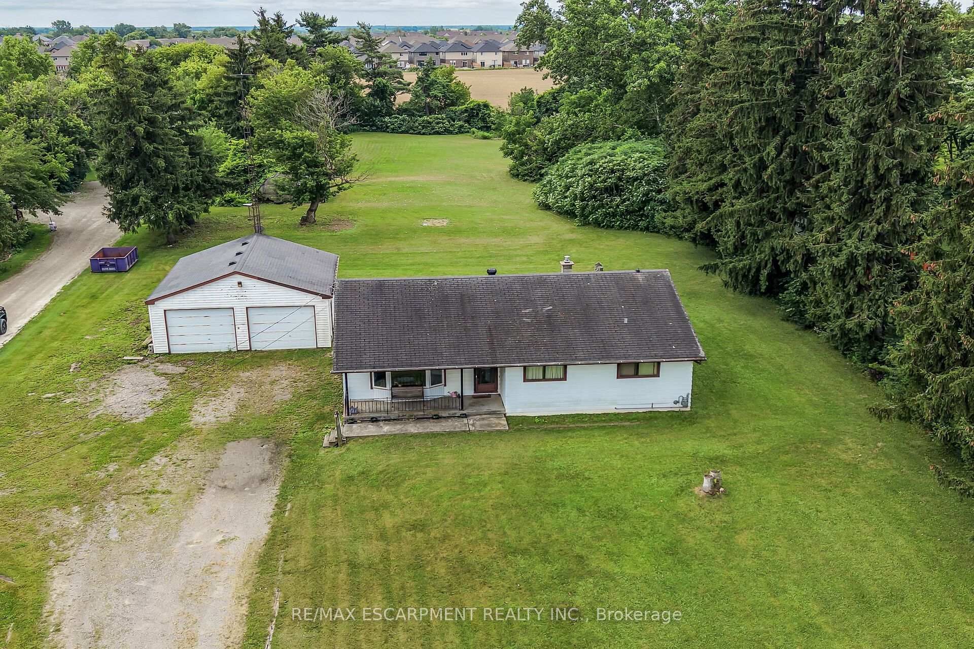 Photo 2 of 3191 Cemetery Road, Hamilton, Rural Glanbrook — HOMEH