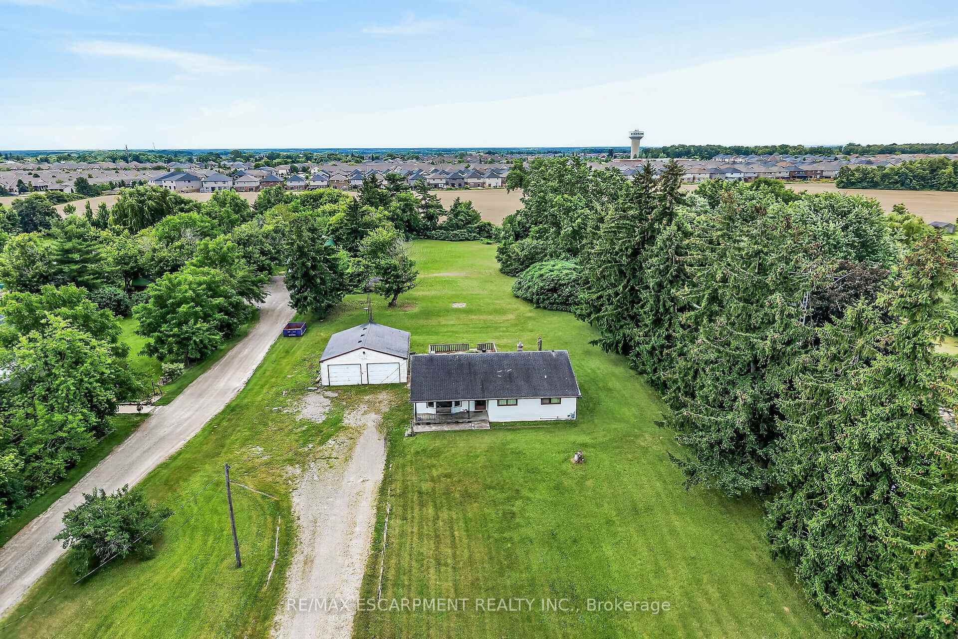 Photo 3 of 3191 Cemetery Road, Hamilton, Rural Glanbrook — HOMEH