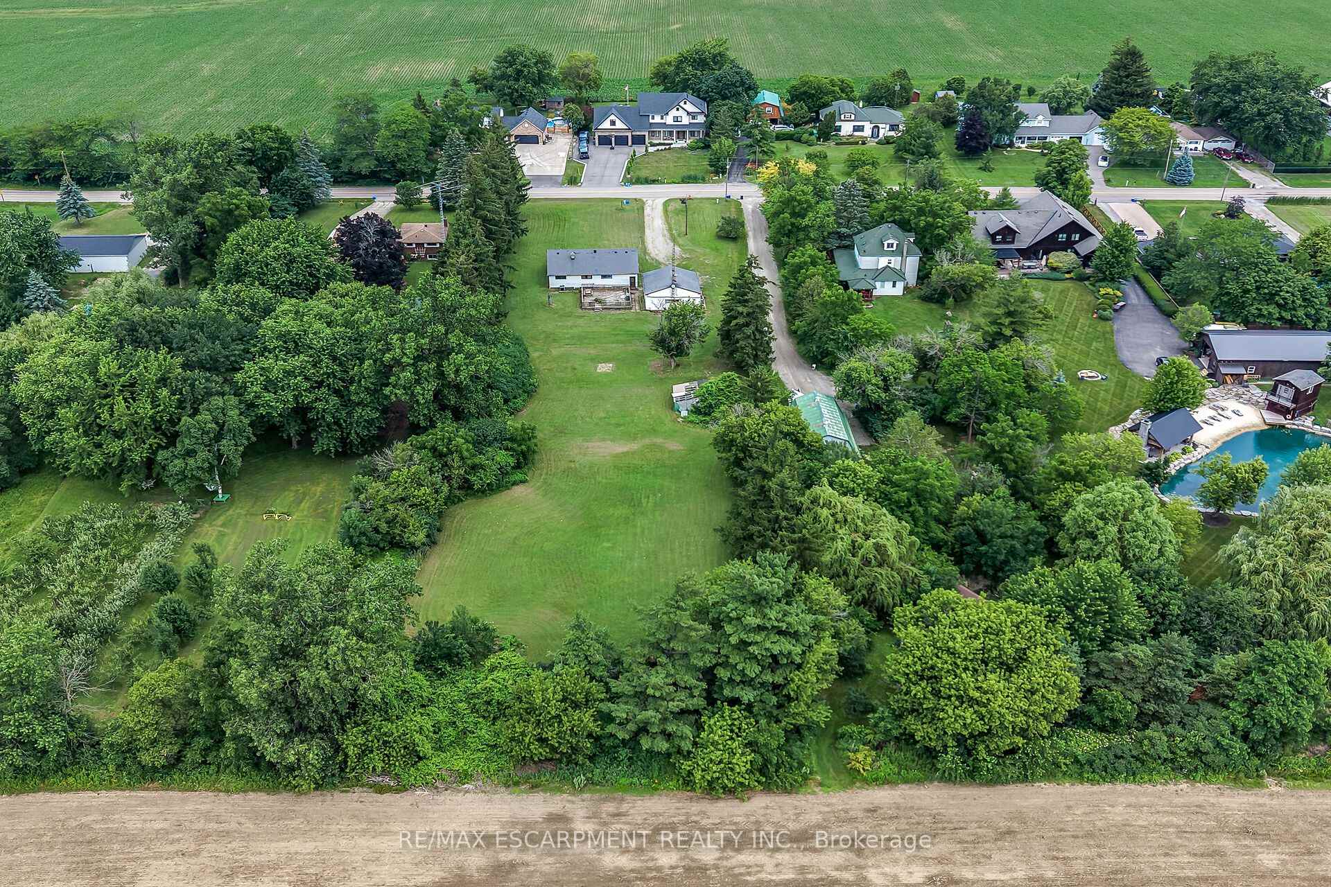 Photo 7 of 3191 Cemetery Road, Hamilton, Rural Glanbrook — HOMEH