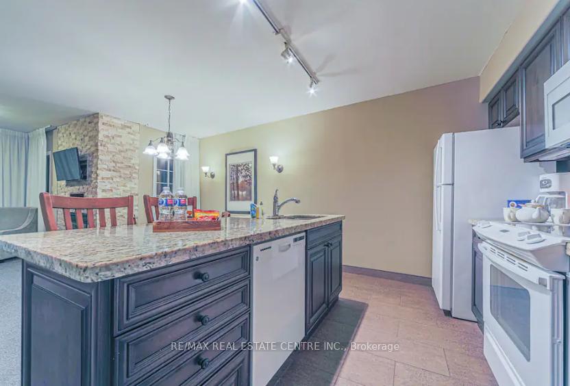 Photo 2 of Unit 2270, 90 Highland Drive, Oro-Medonte, Horseshoe Valley — HOMEH