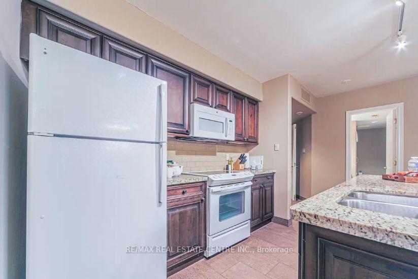 Photo 3 of Unit 2270, 90 Highland Drive, Oro-Medonte, Horseshoe Valley — HOMEH