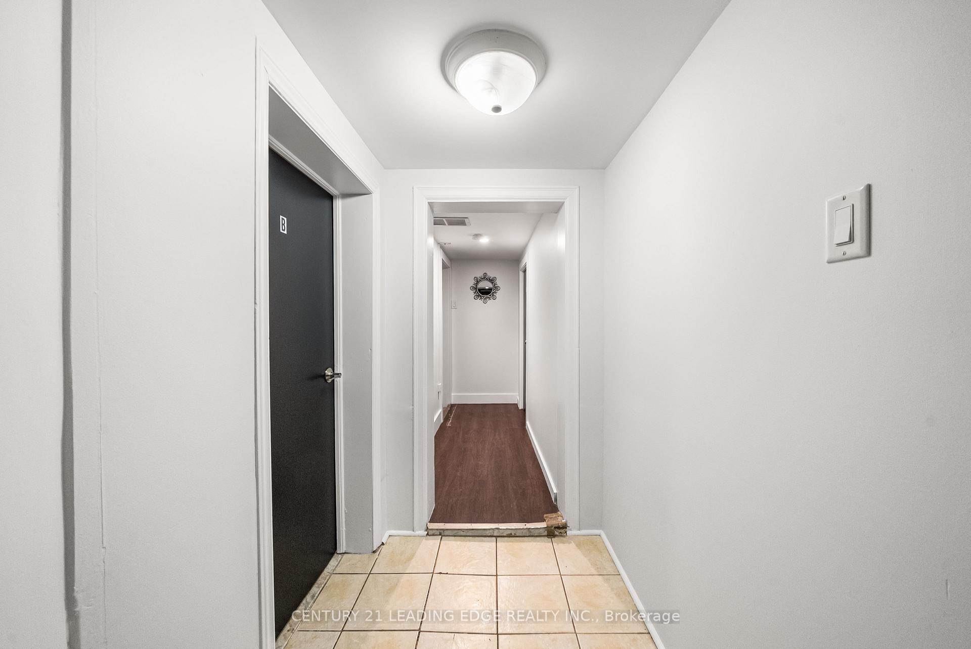 Photo 4 of Unit unit B, 620 Birchmount Road, Scarborough, Clairlea-Birchmount — HOMEH