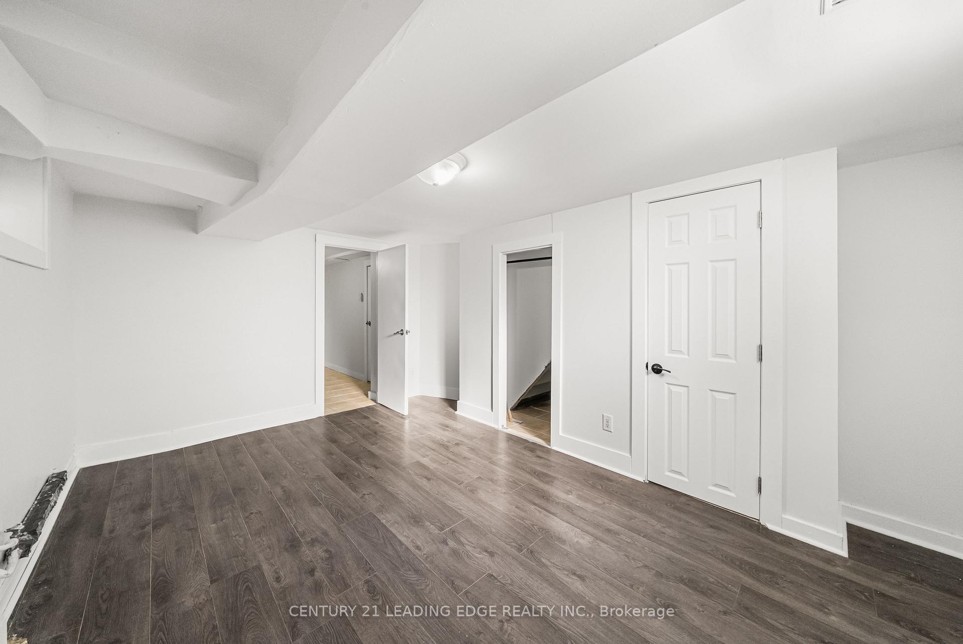 Photo 9 of Unit unit B, 620 Birchmount Road, Scarborough, Clairlea-Birchmount — HOMEH