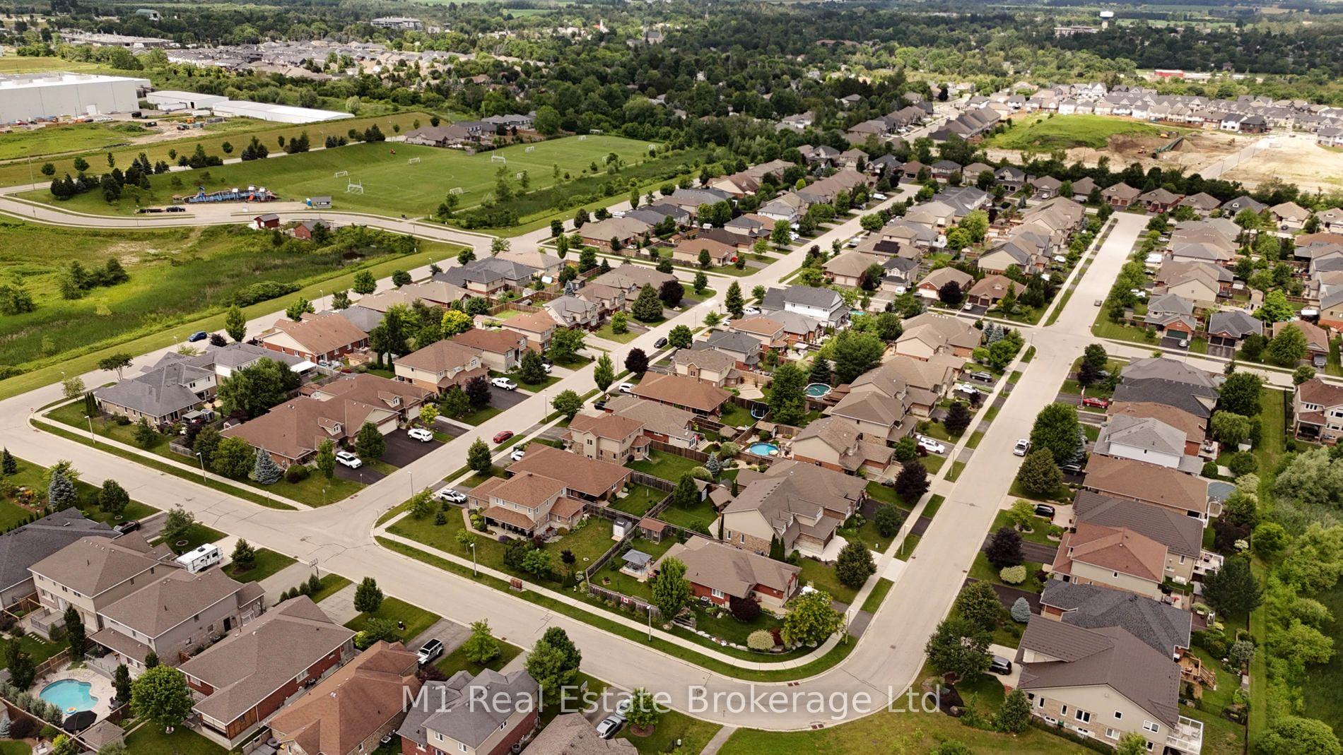 Photo 44 of 31 Healey Street, Centre Wellington, Elora/Salem — HOMEH
