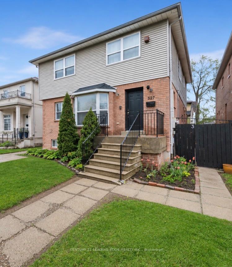 Photo 1 of 527 Glengarry Avenue, Toronto, Bedford Park-Nortown — HOMEH