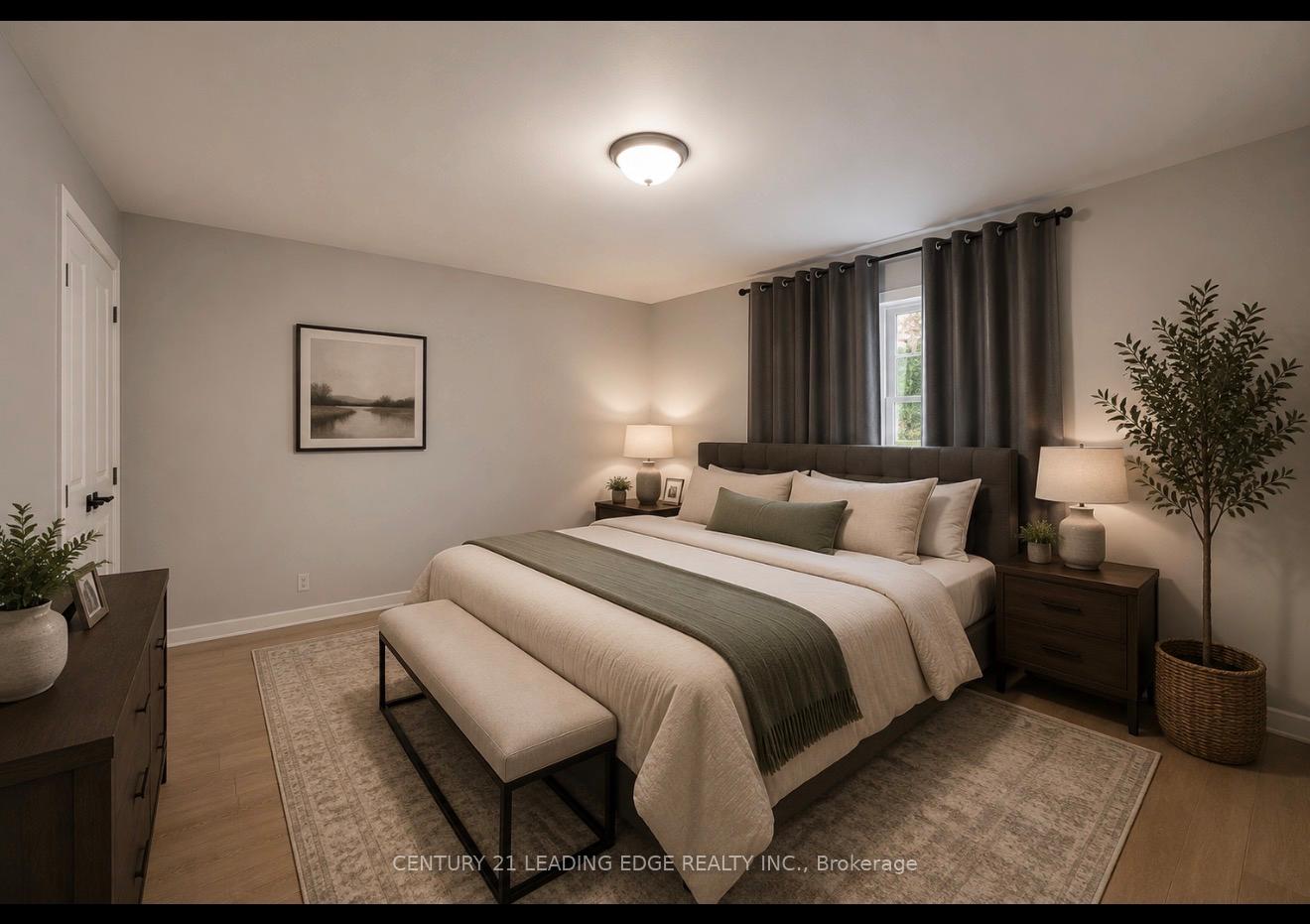 Photo 9 of 527 Glengarry Avenue, Toronto, Bedford Park-Nortown — HOMEH