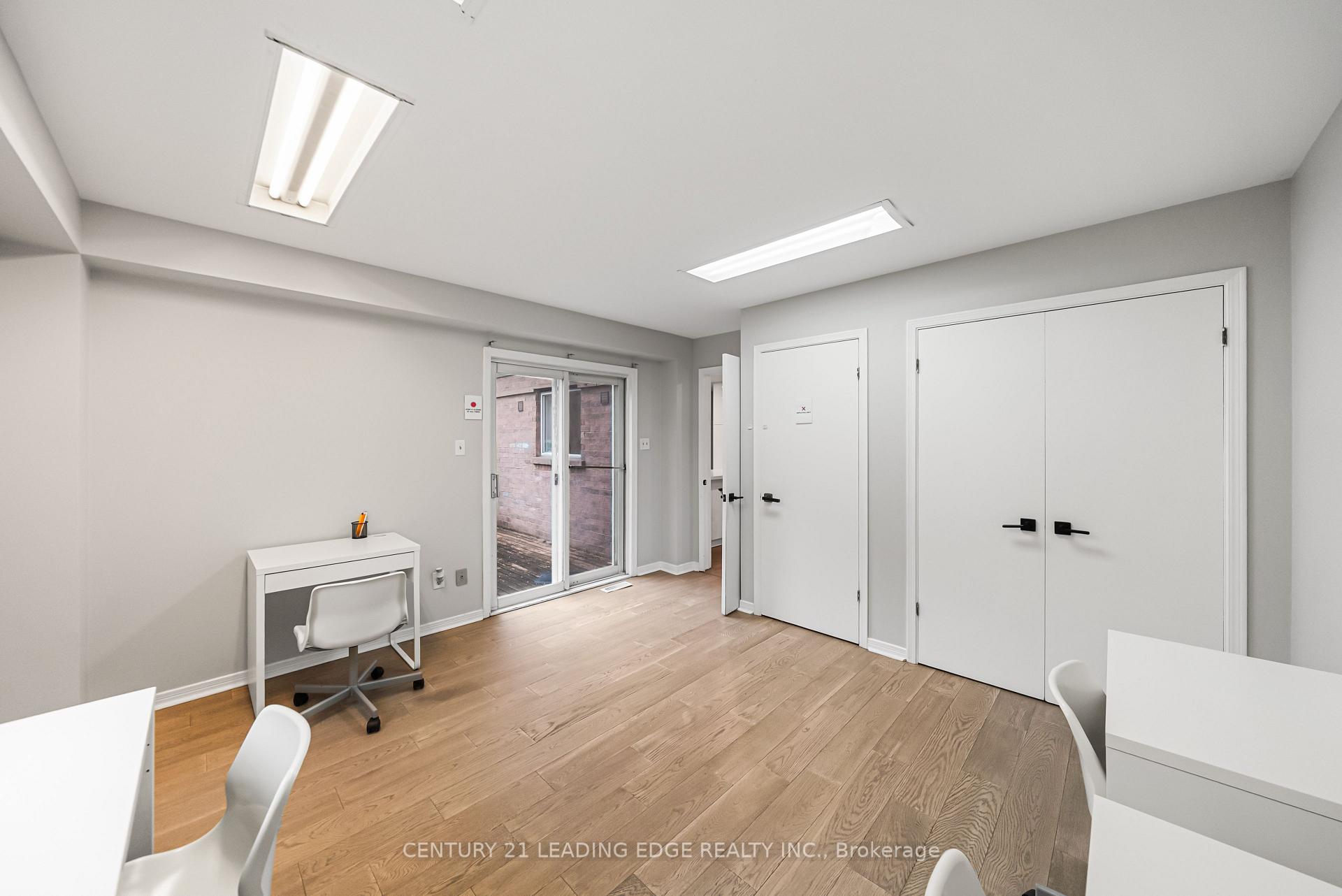 Photo 21 of 527 Glengarry Avenue, Toronto, Bedford Park-Nortown — HOMEH