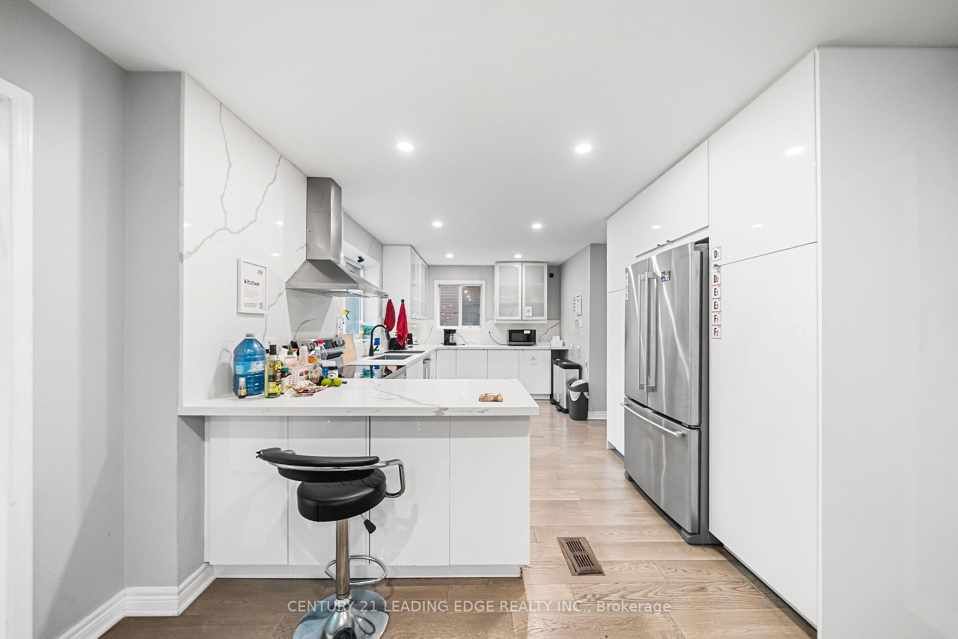 Photo 23 of 527 Glengarry Avenue, Toronto, Bedford Park-Nortown — HOMEH
