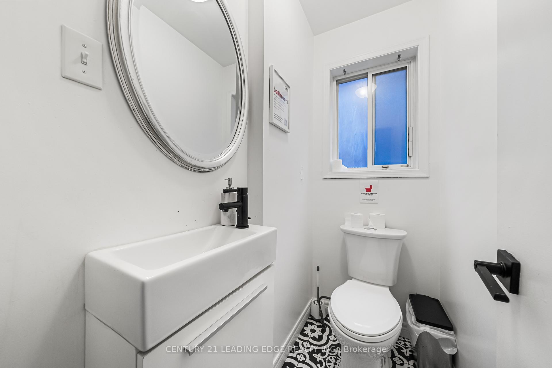 Photo 26 of 527 Glengarry Avenue, Toronto, Bedford Park-Nortown — HOMEH