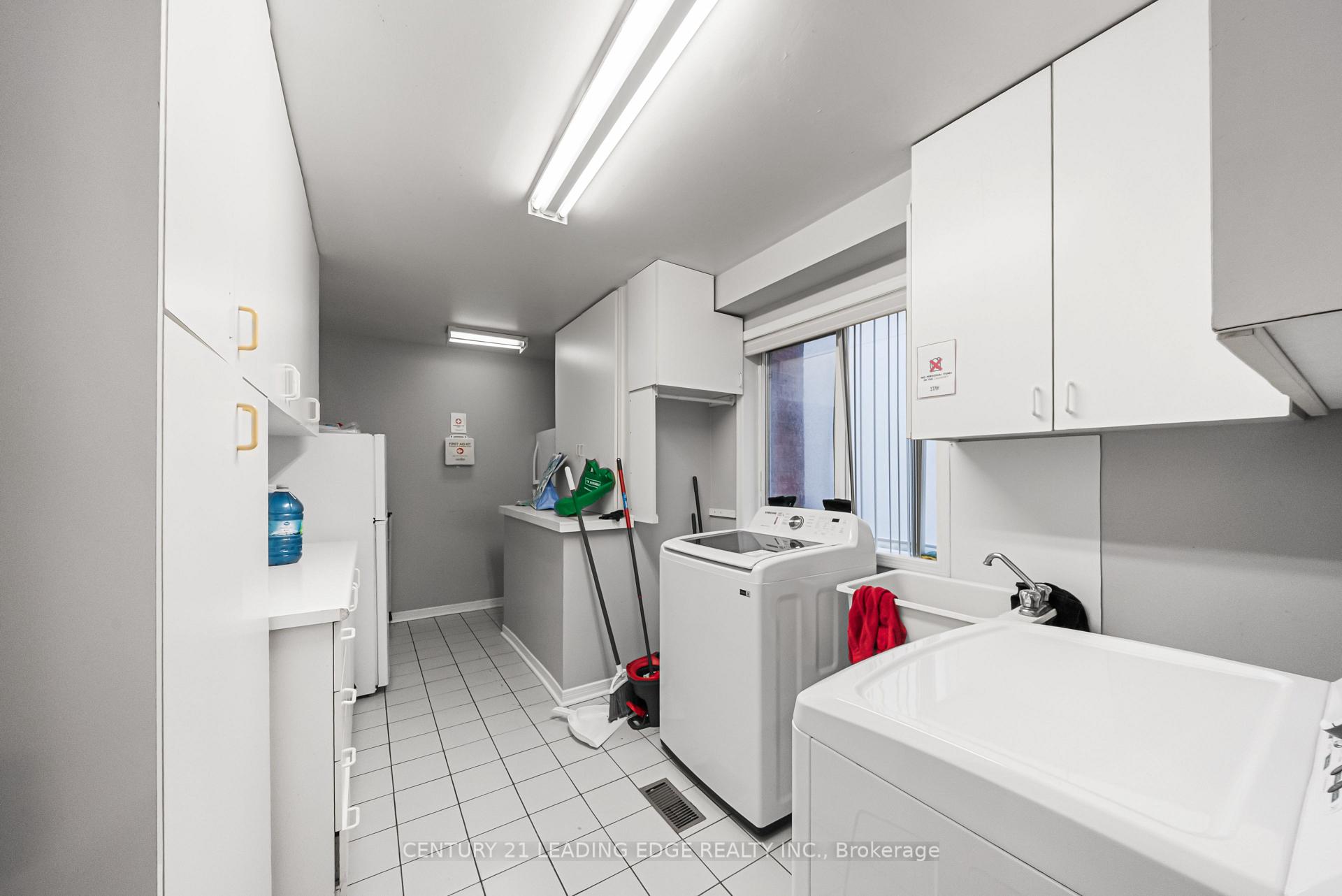 Photo 27 of 527 Glengarry Avenue, Toronto, Bedford Park-Nortown — HOMEH