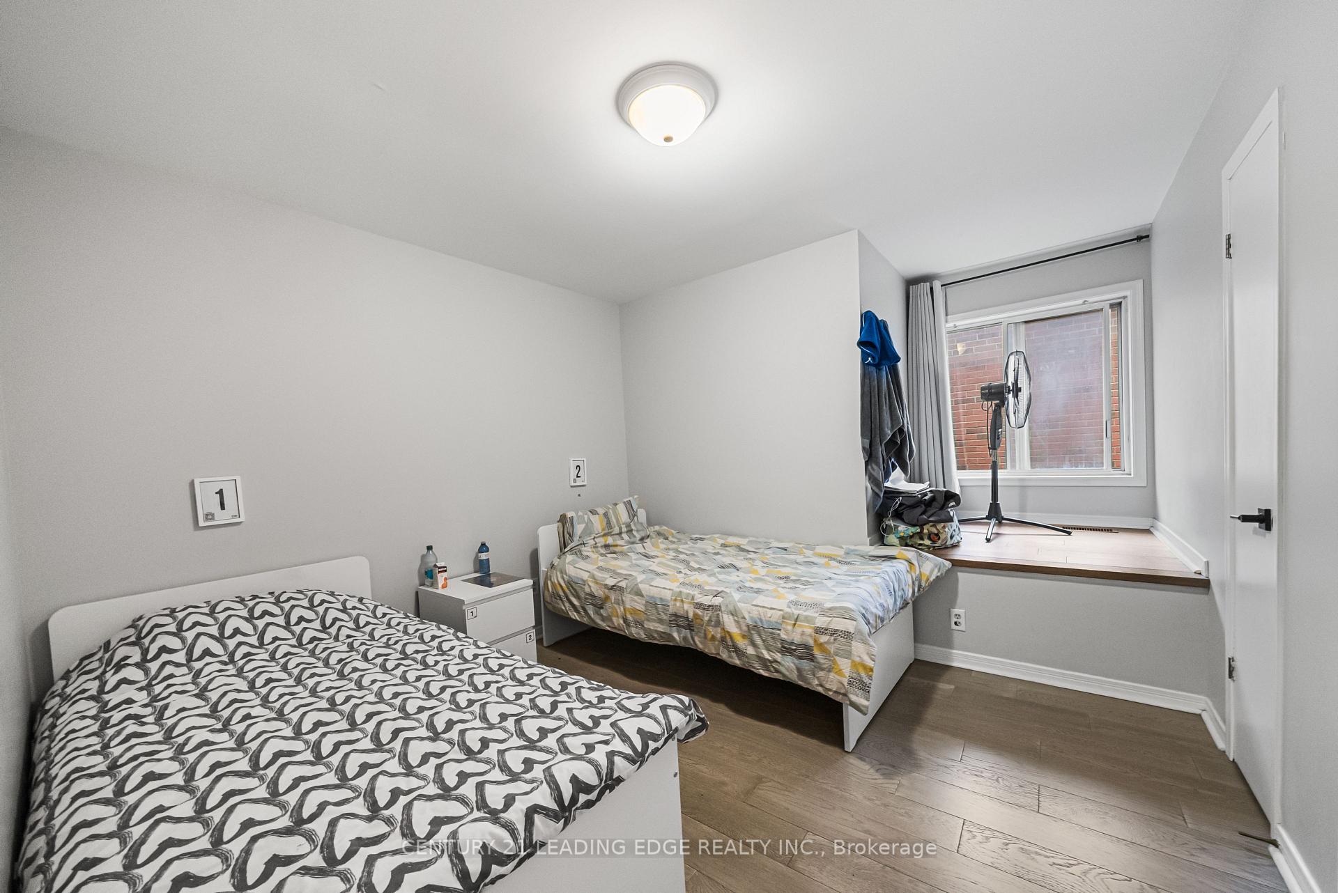 Photo 29 of 527 Glengarry Avenue, Toronto, Bedford Park-Nortown — HOMEH