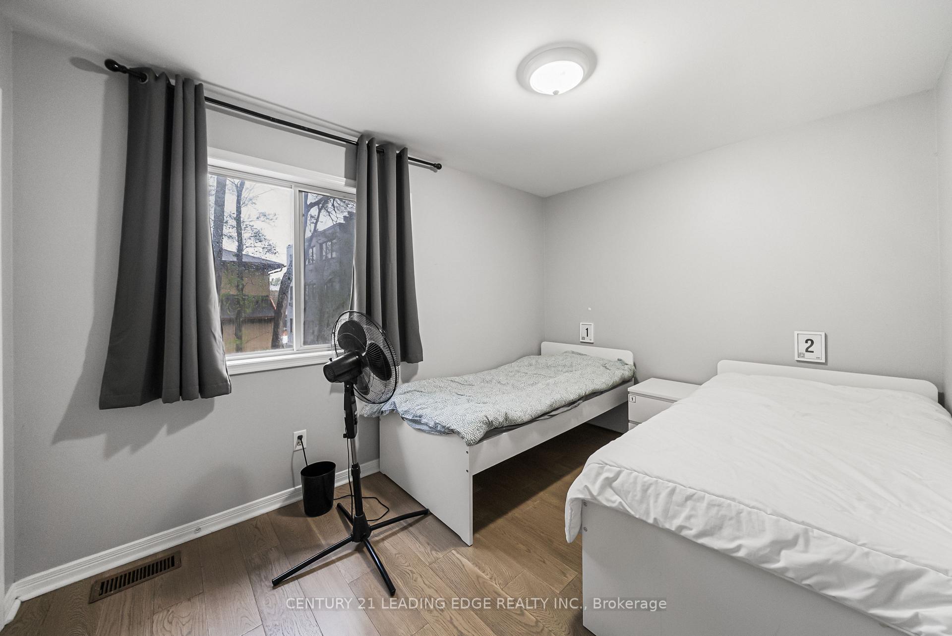 Photo 35 of 527 Glengarry Avenue, Toronto, Bedford Park-Nortown — HOMEH