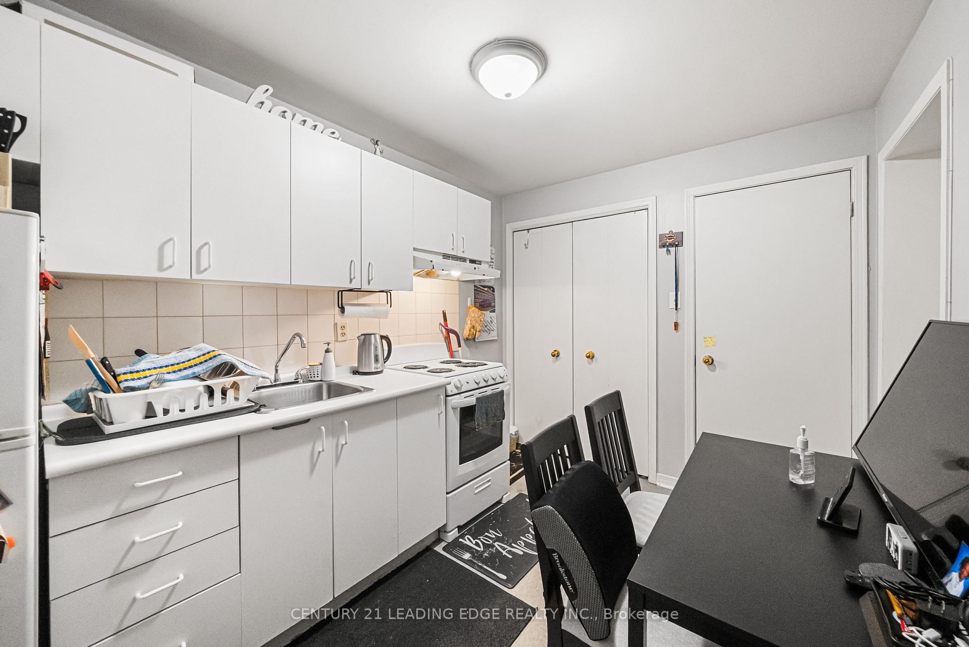 Photo 44 of 527 Glengarry Avenue, Toronto, Bedford Park-Nortown — HOMEH
