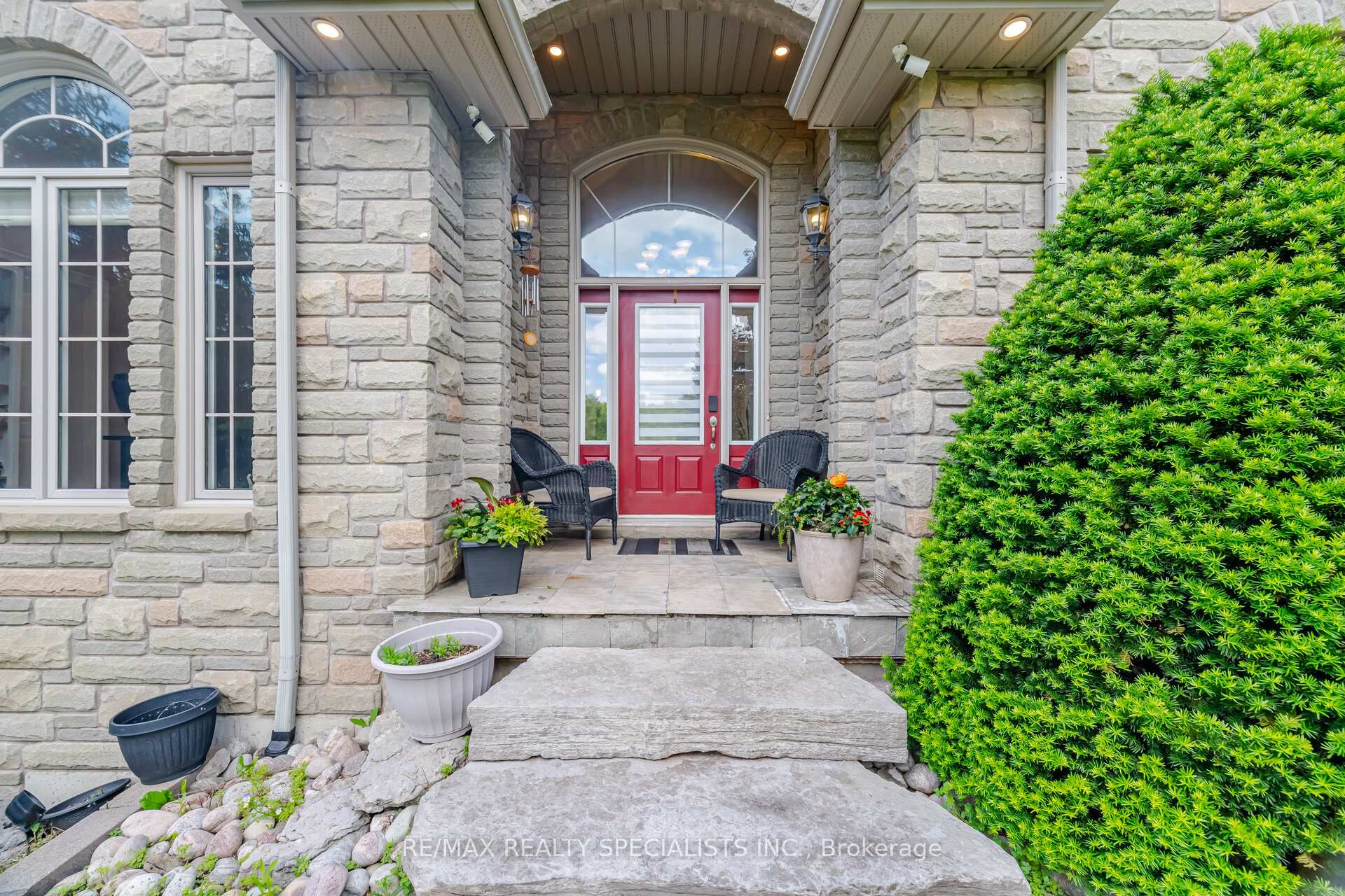 Photo 10 of 10 Valley Hill Drive, Caledon, Palgrave — HOMEH