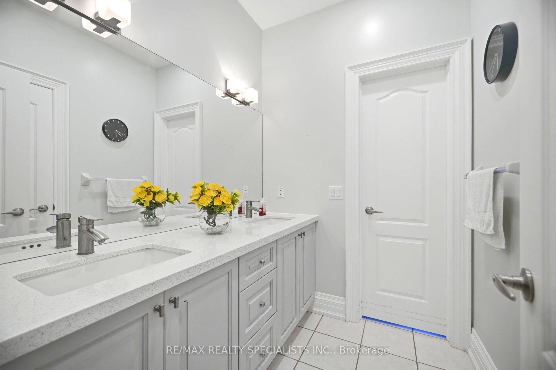 Photo 28 of 10 Valley Hill Drive, Caledon, Palgrave — HOMEH