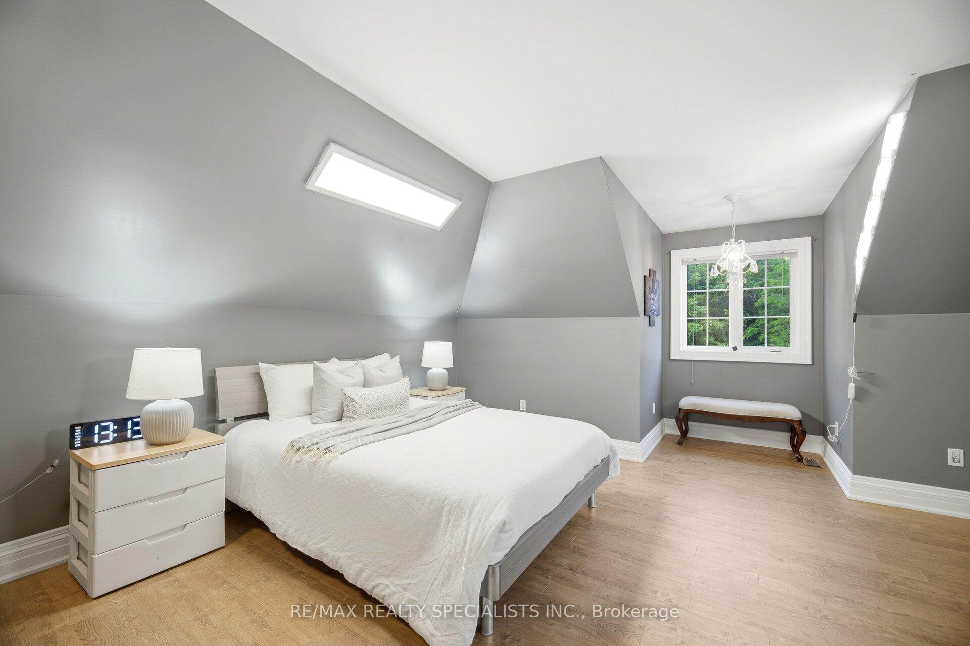 Photo 31 of 10 Valley Hill Drive, Caledon, Palgrave — HOMEH