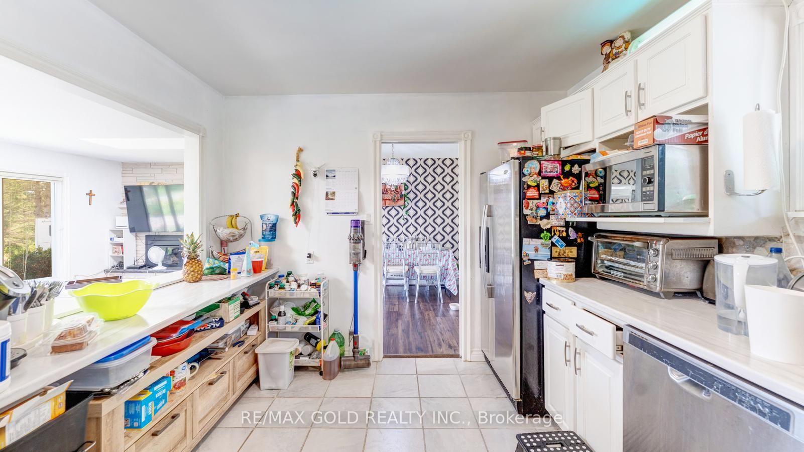 Photo 15 of 4680 Penetanguishene Road, Springwater, Hillsdale — HOMEH
