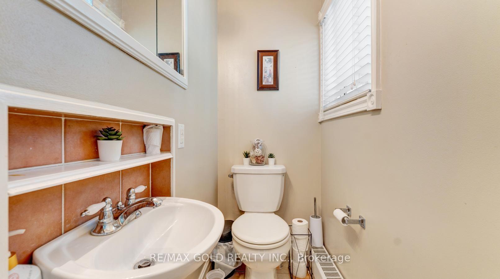 Photo 26 of 4680 Penetanguishene Road, Springwater, Hillsdale — HOMEH